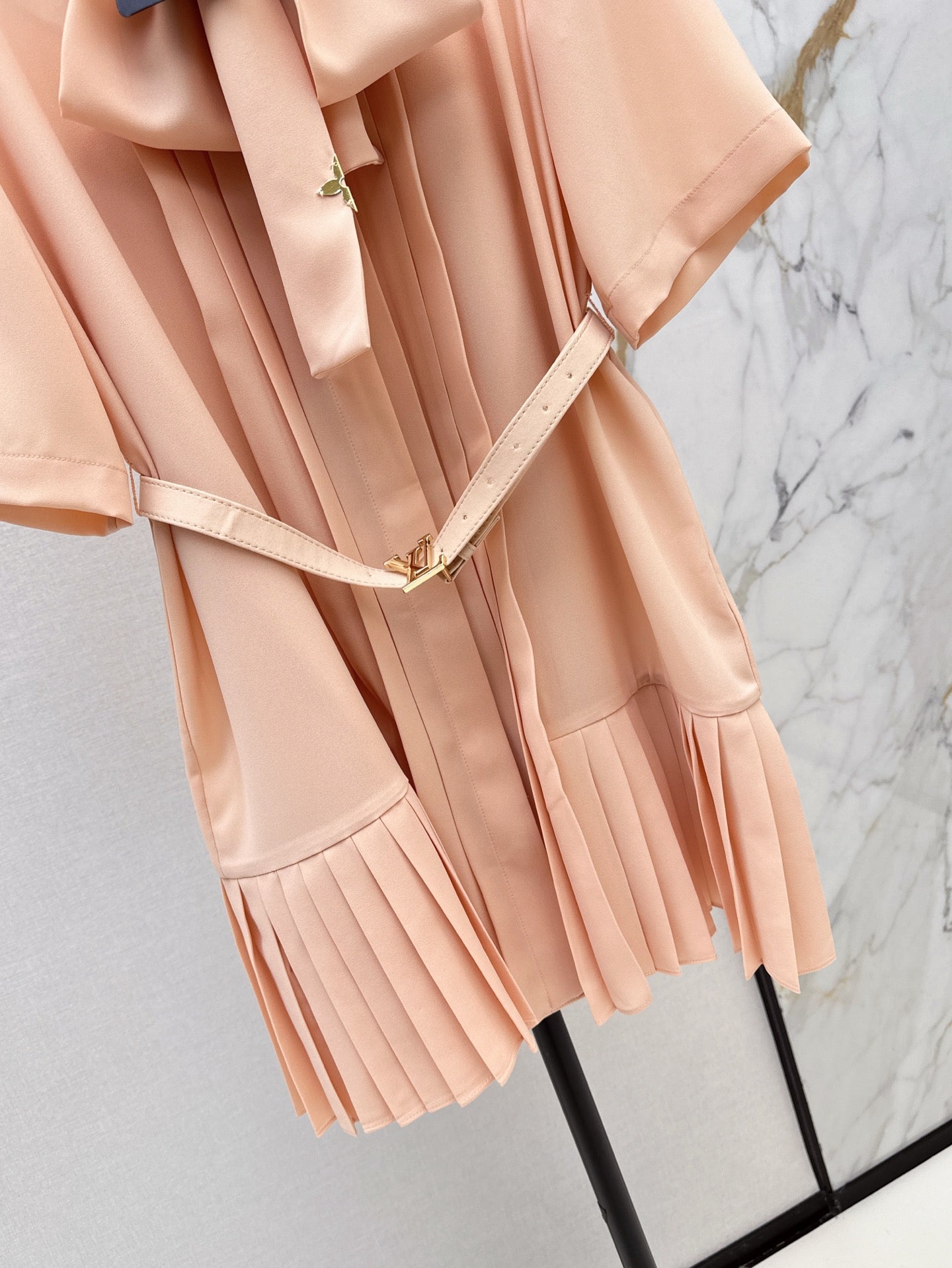L 25ss ruffle dress