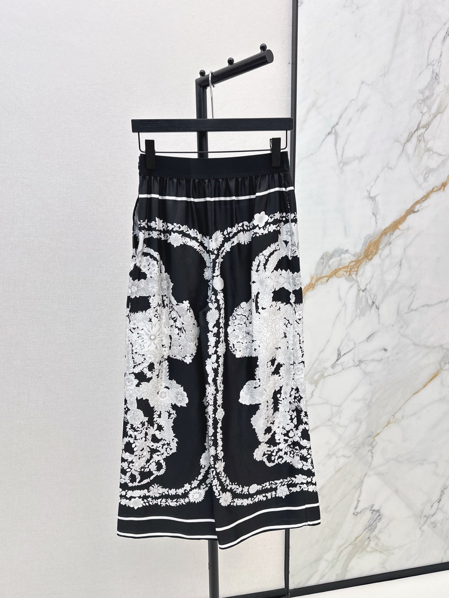 H 25ss Silk pants