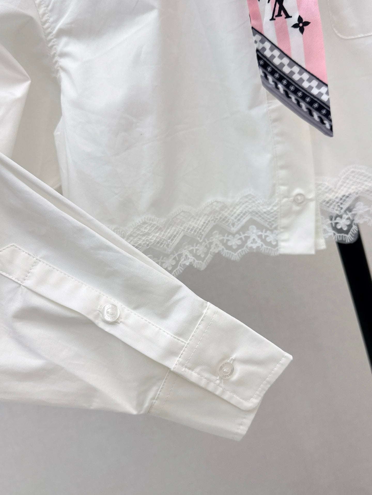 L 25ss lace shirt