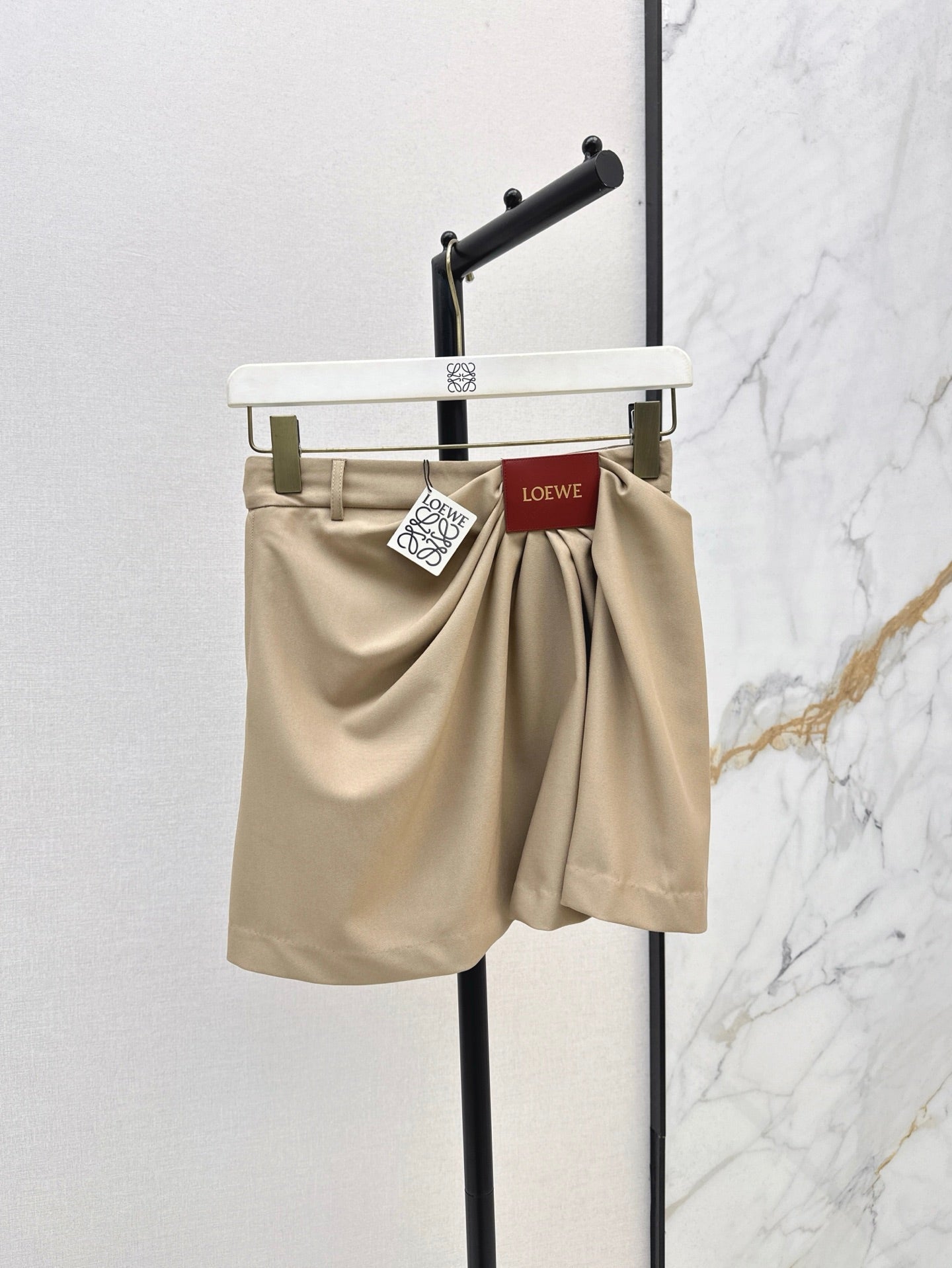 Loe 25ss pleated skirt