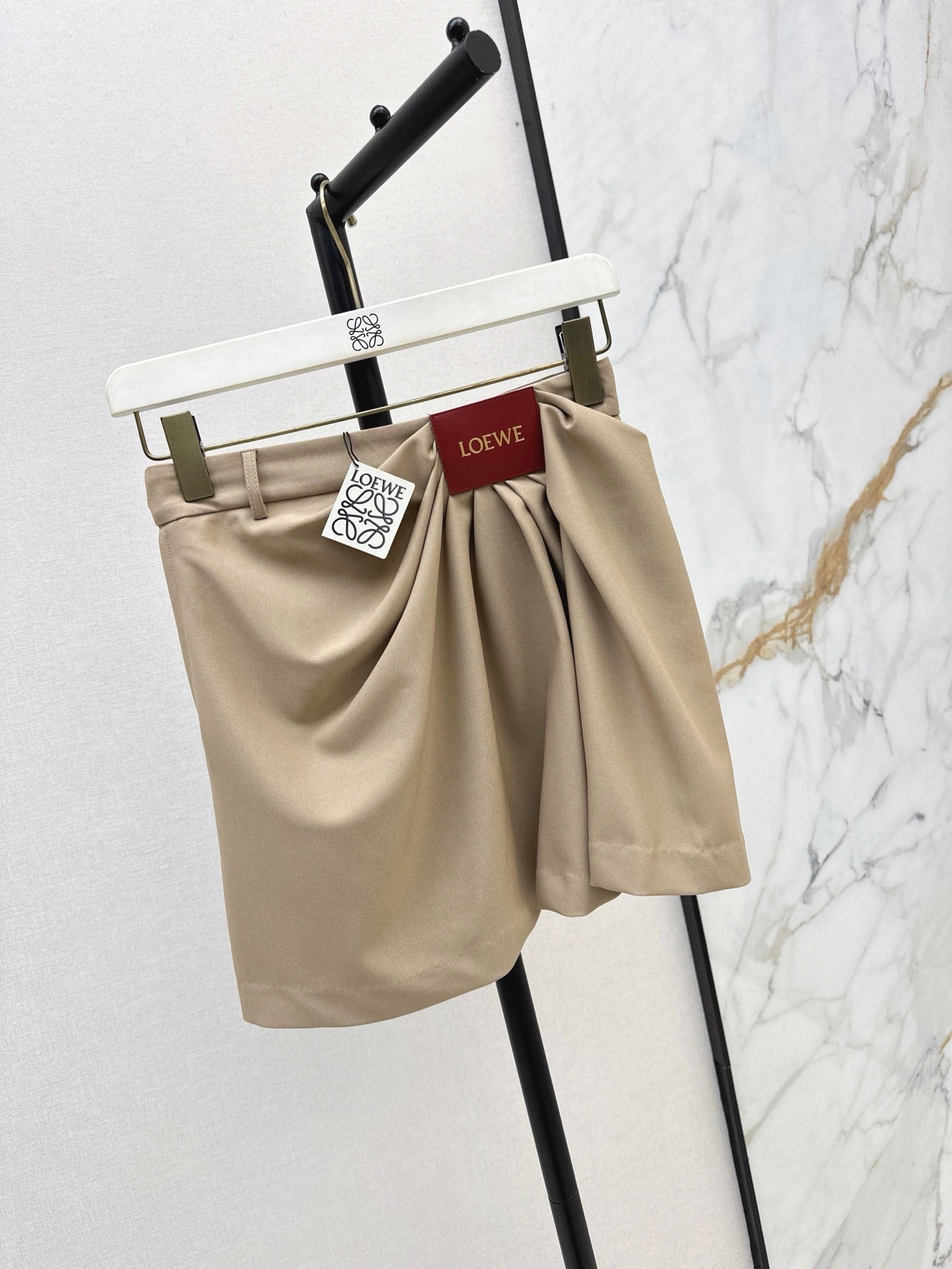 Loe 25ss pleated skirt