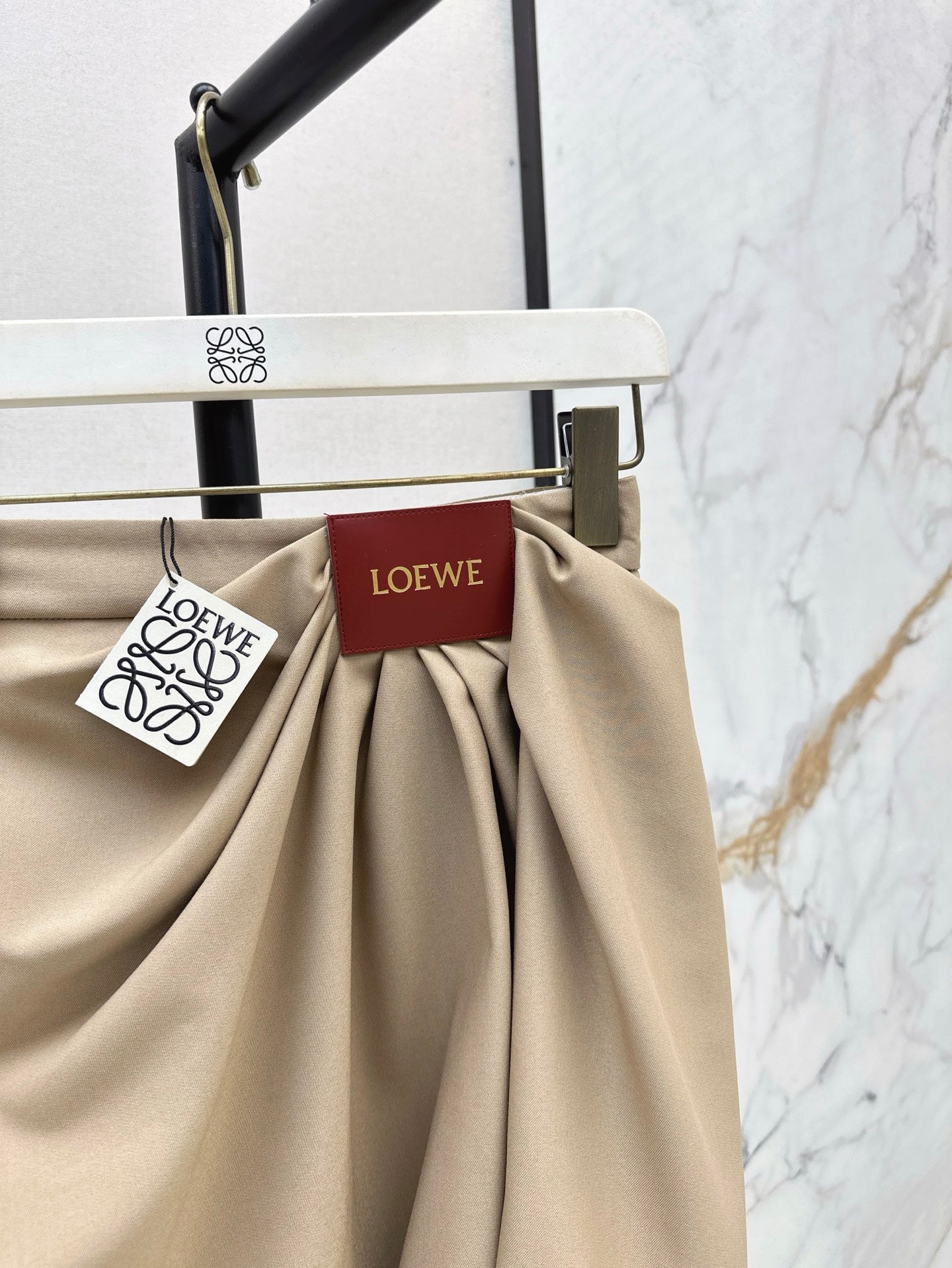 Loe 25ss pleated skirt