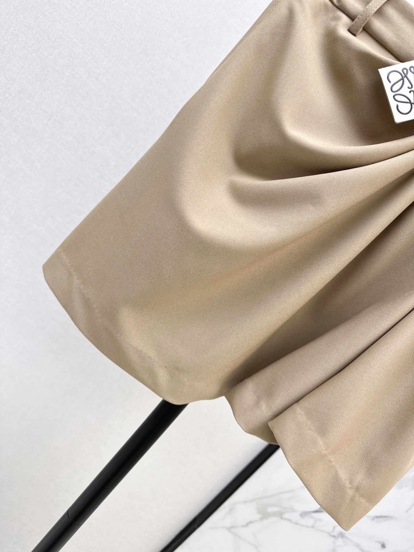 Loe 25ss pleated skirt