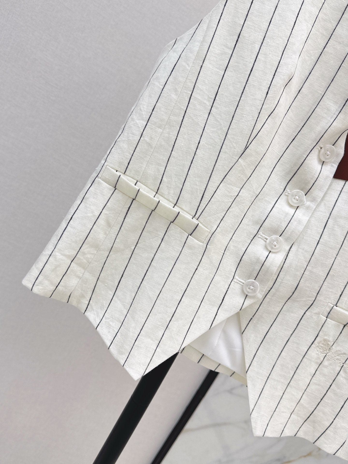 Lo 25ss linen vest