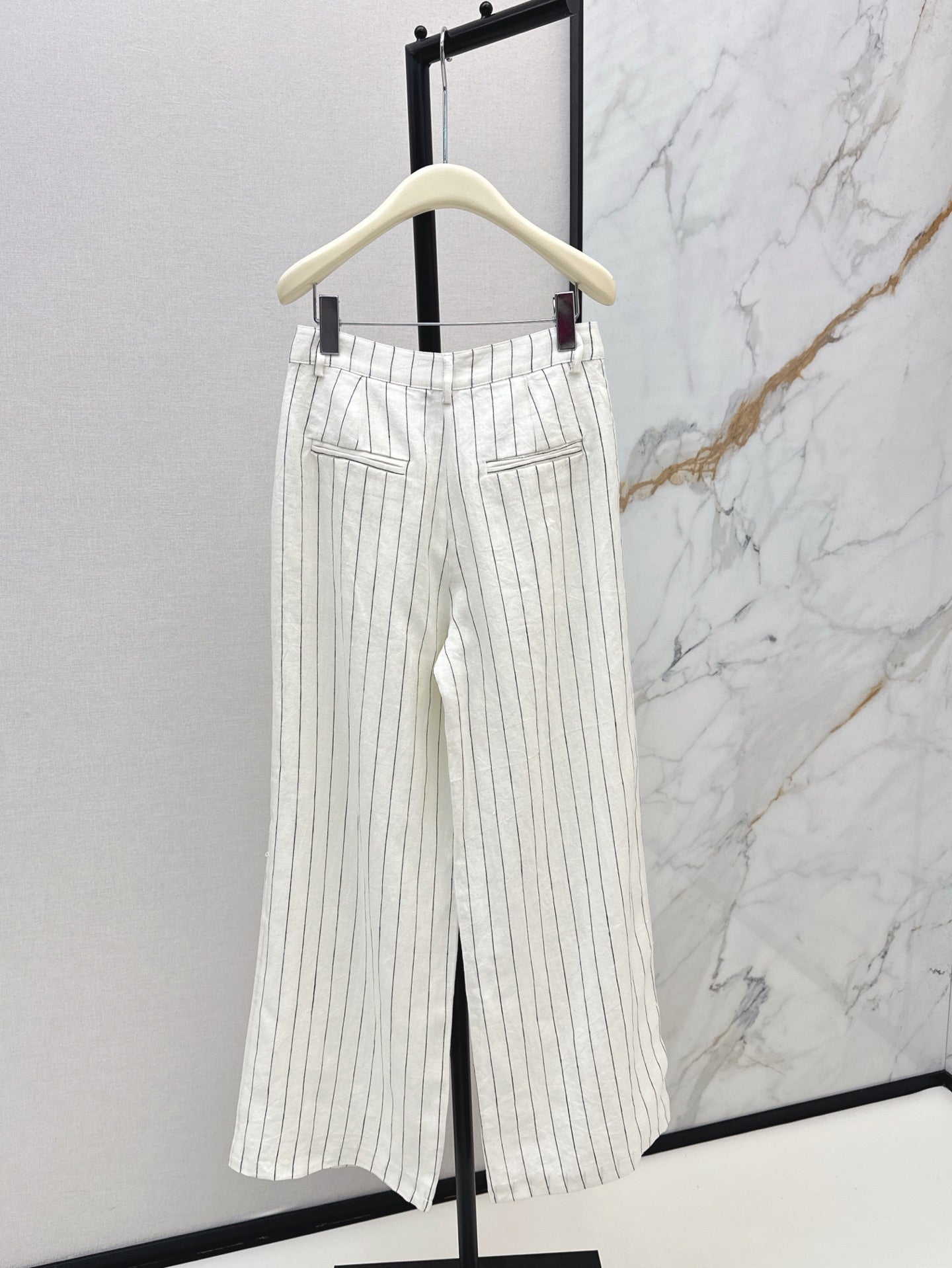 Lo 25ss striped pants