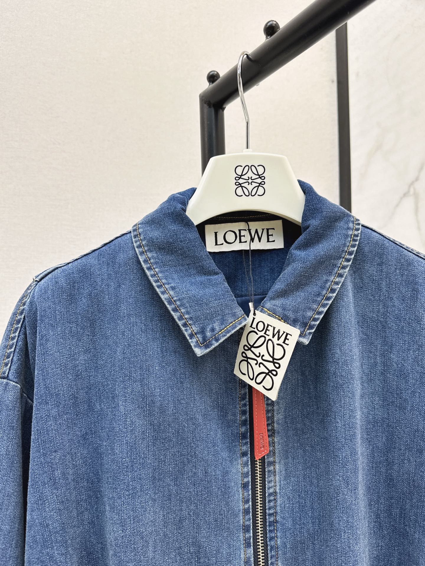 Loe 25ss pleated denim jacket