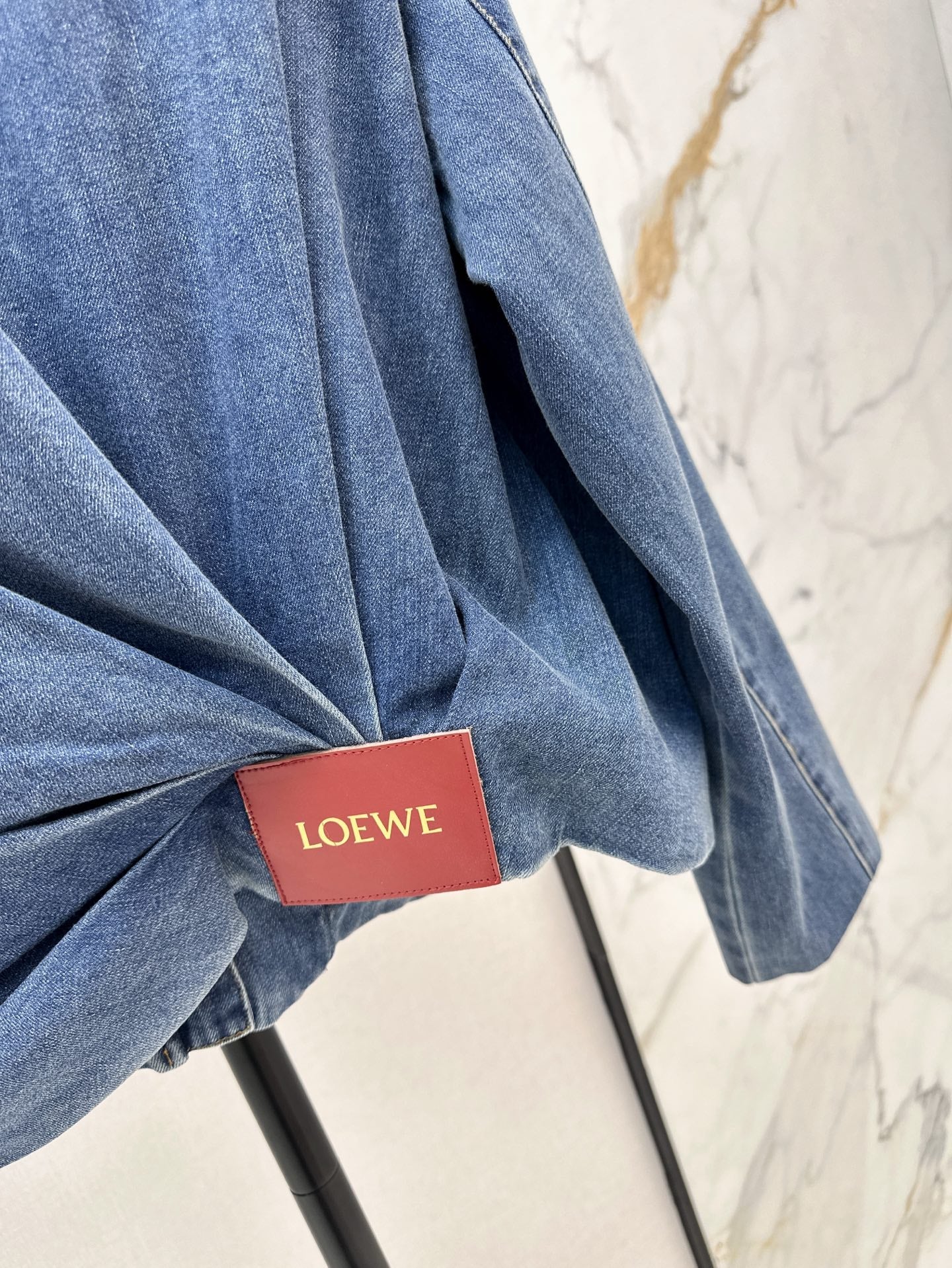 Loe 25ss pleated denim jacket