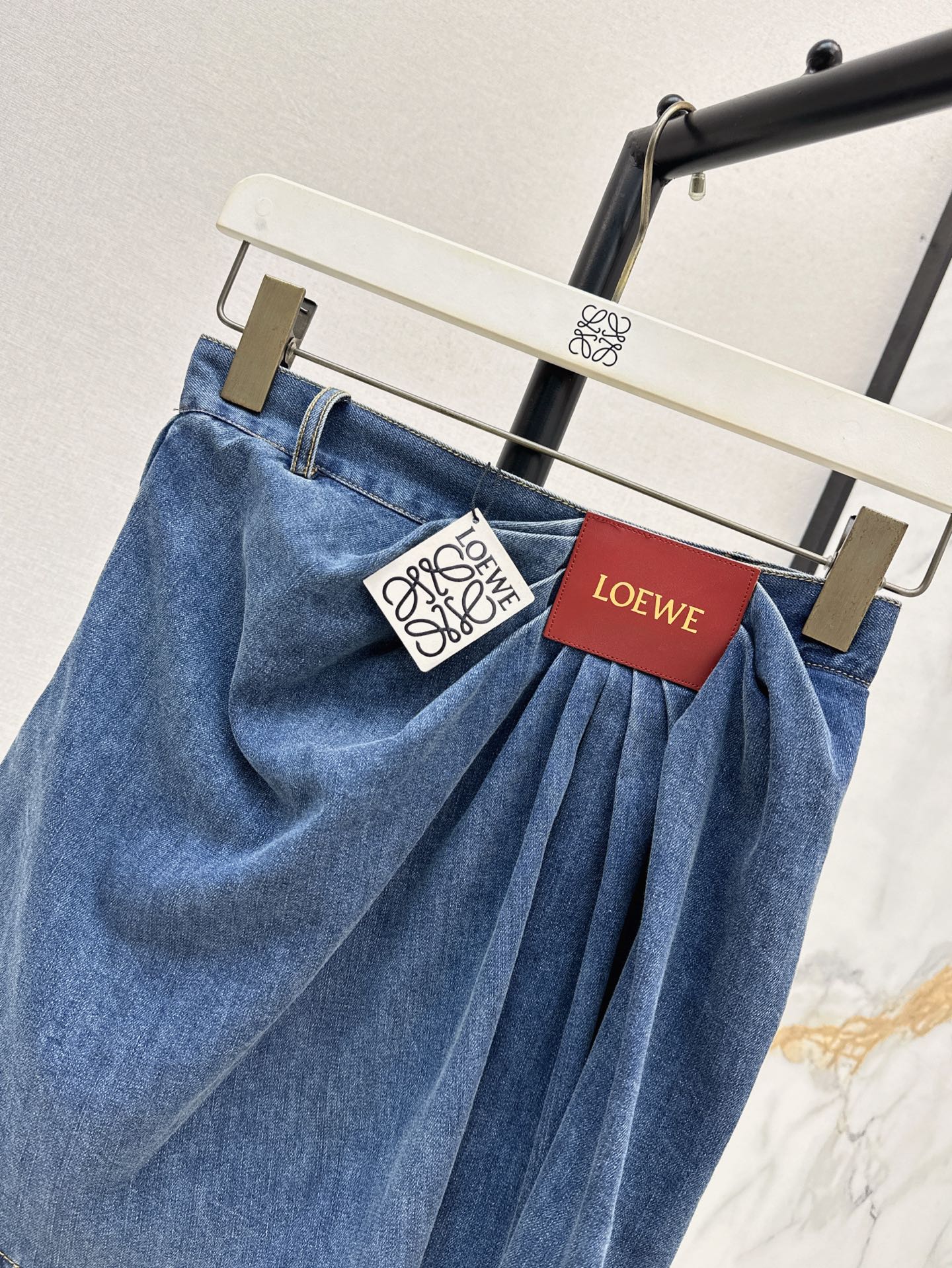 Loe 25ss pleated skirt
