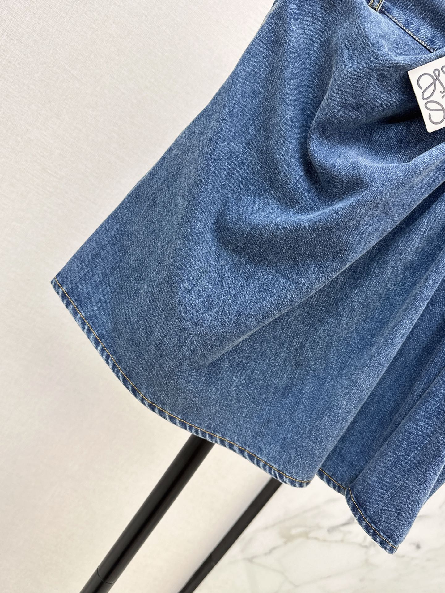 Loe 25ss pleated skirt