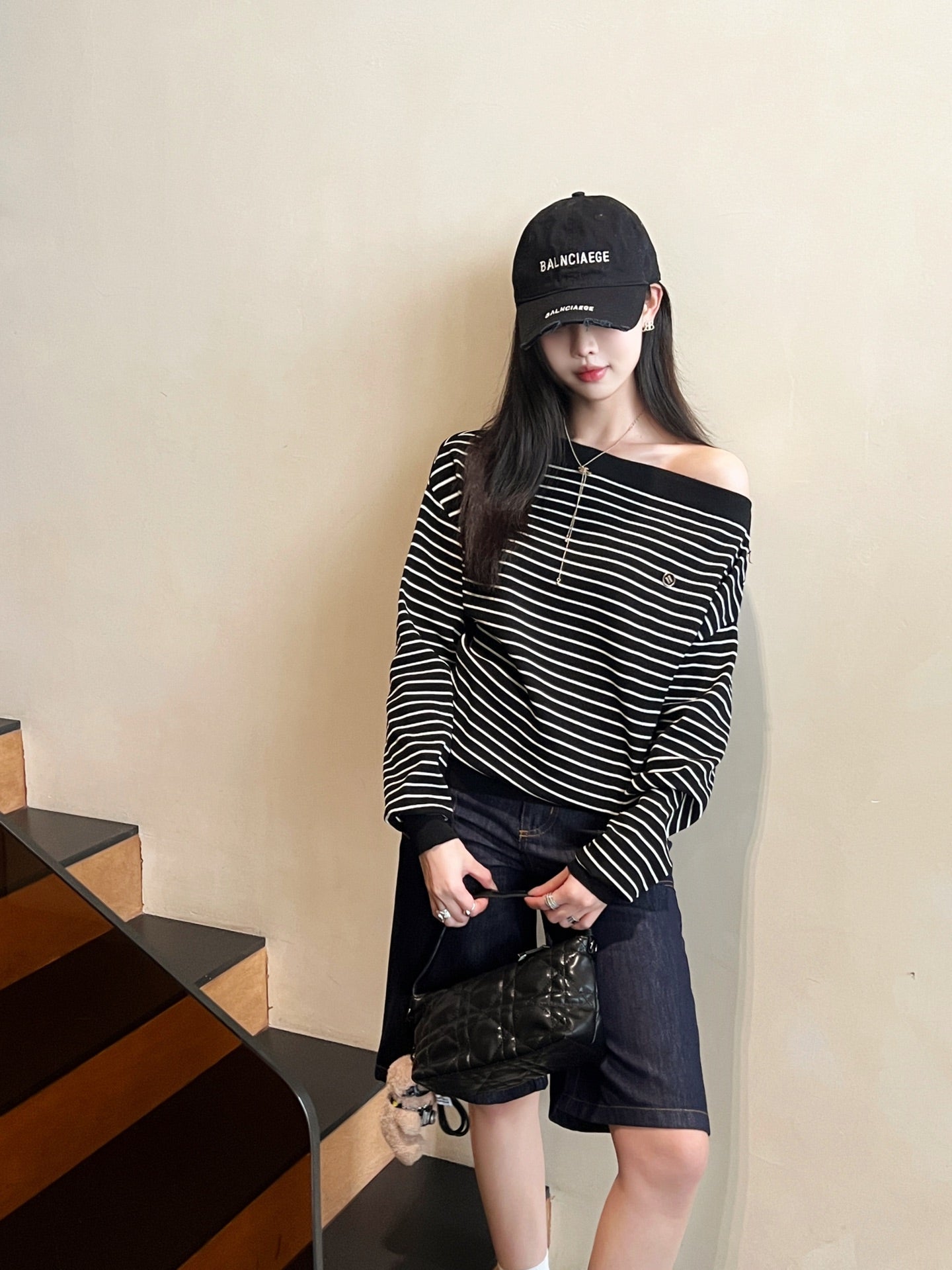 M 25SS Off-shoulder knitted shirt