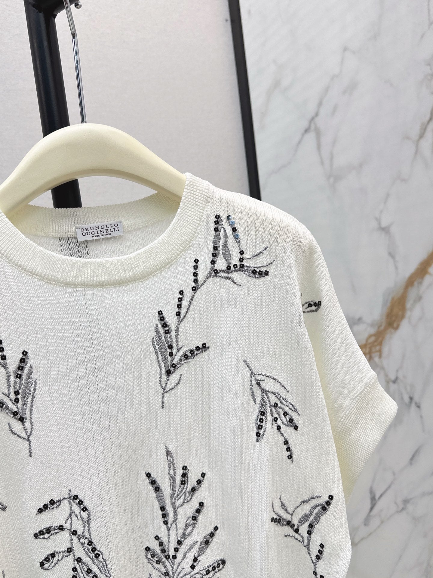 br 25ss beaded t-shirt