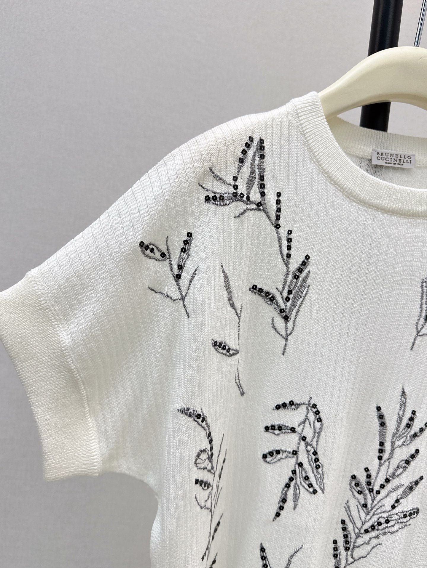 br 25ss beaded t-shirt