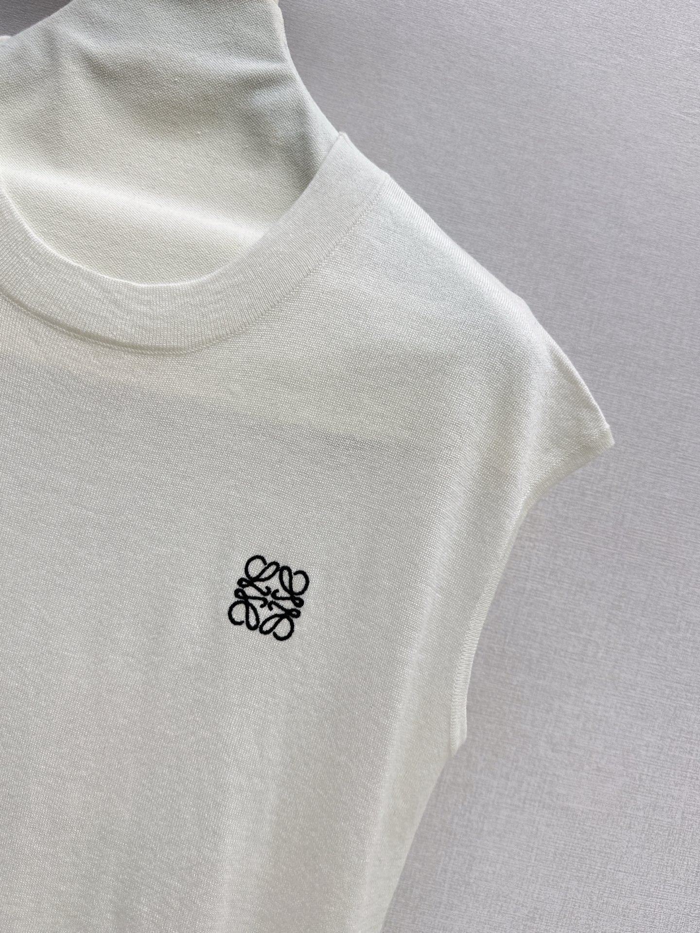 Loe 25ss knit sleeveless