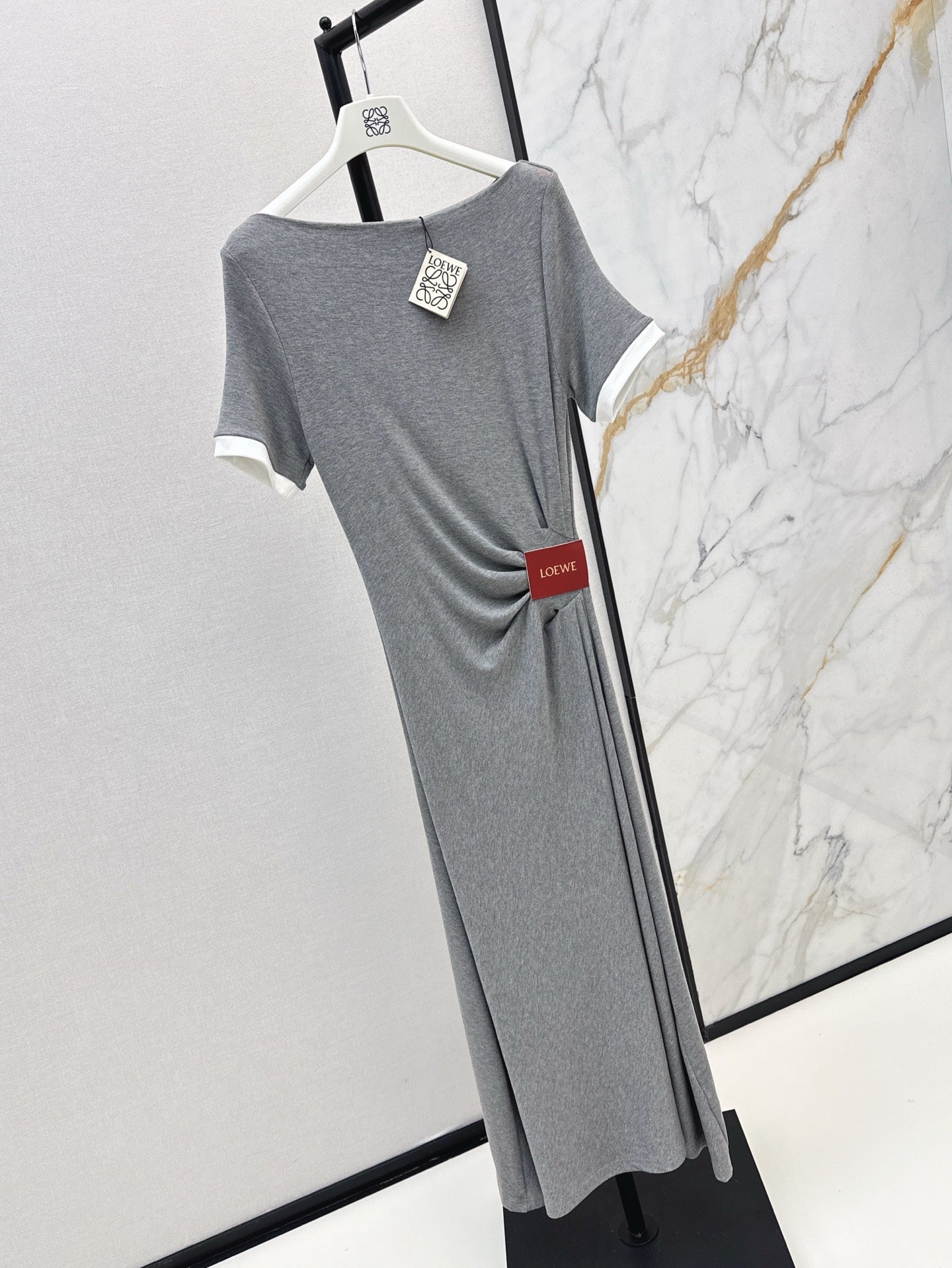 Loe 25ss pleated dress