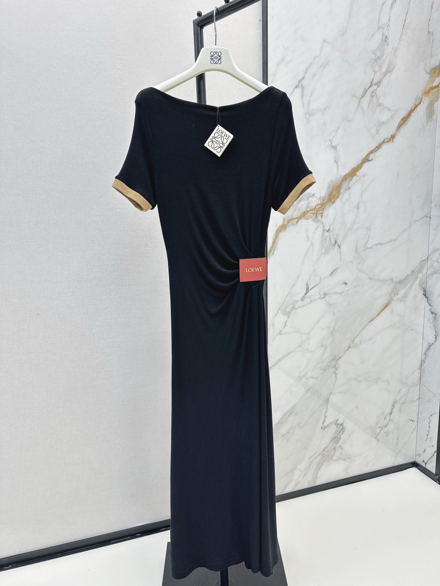 Loe 25ss pleated dress