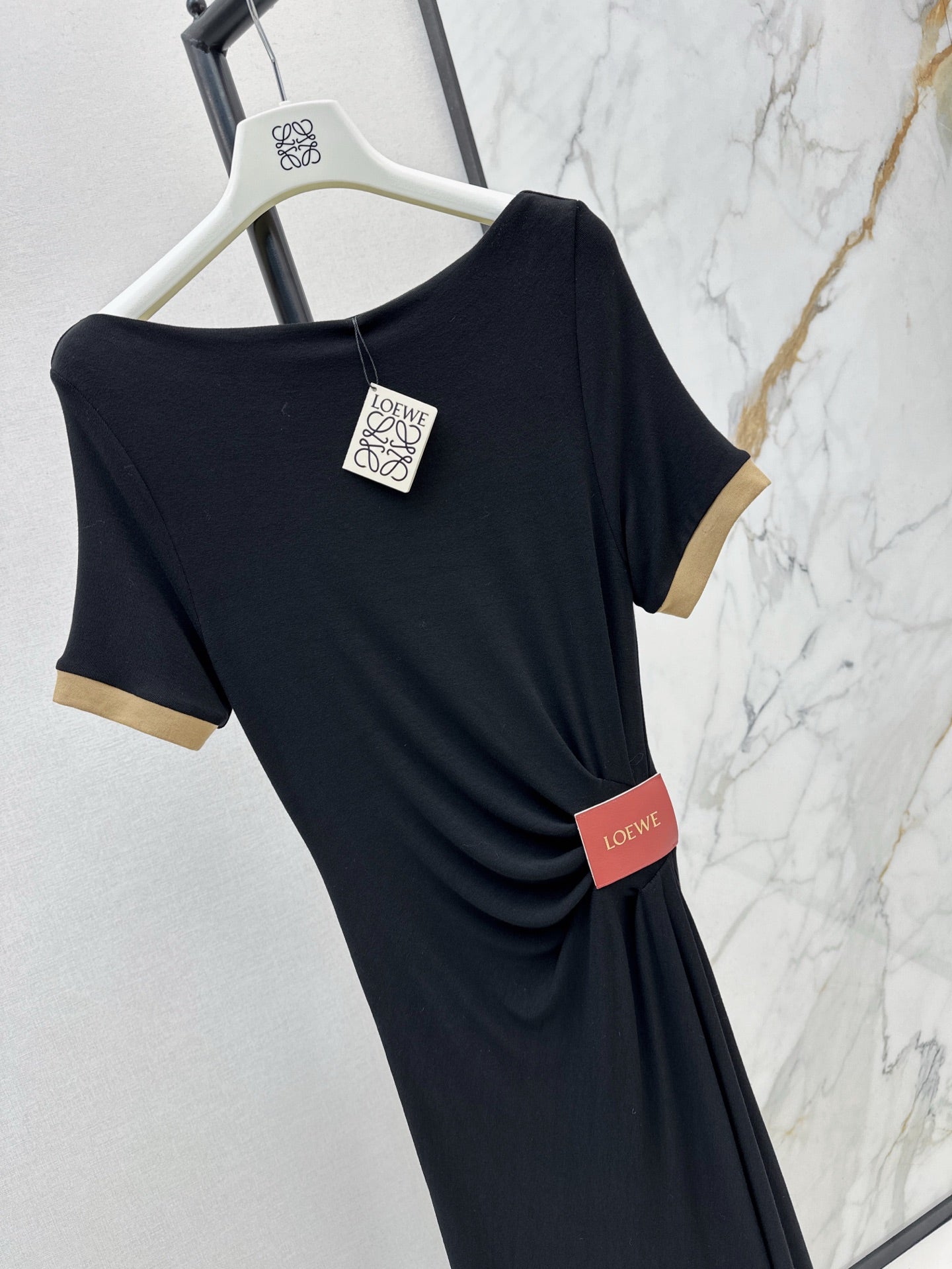 Loe 25ss pleated dress
