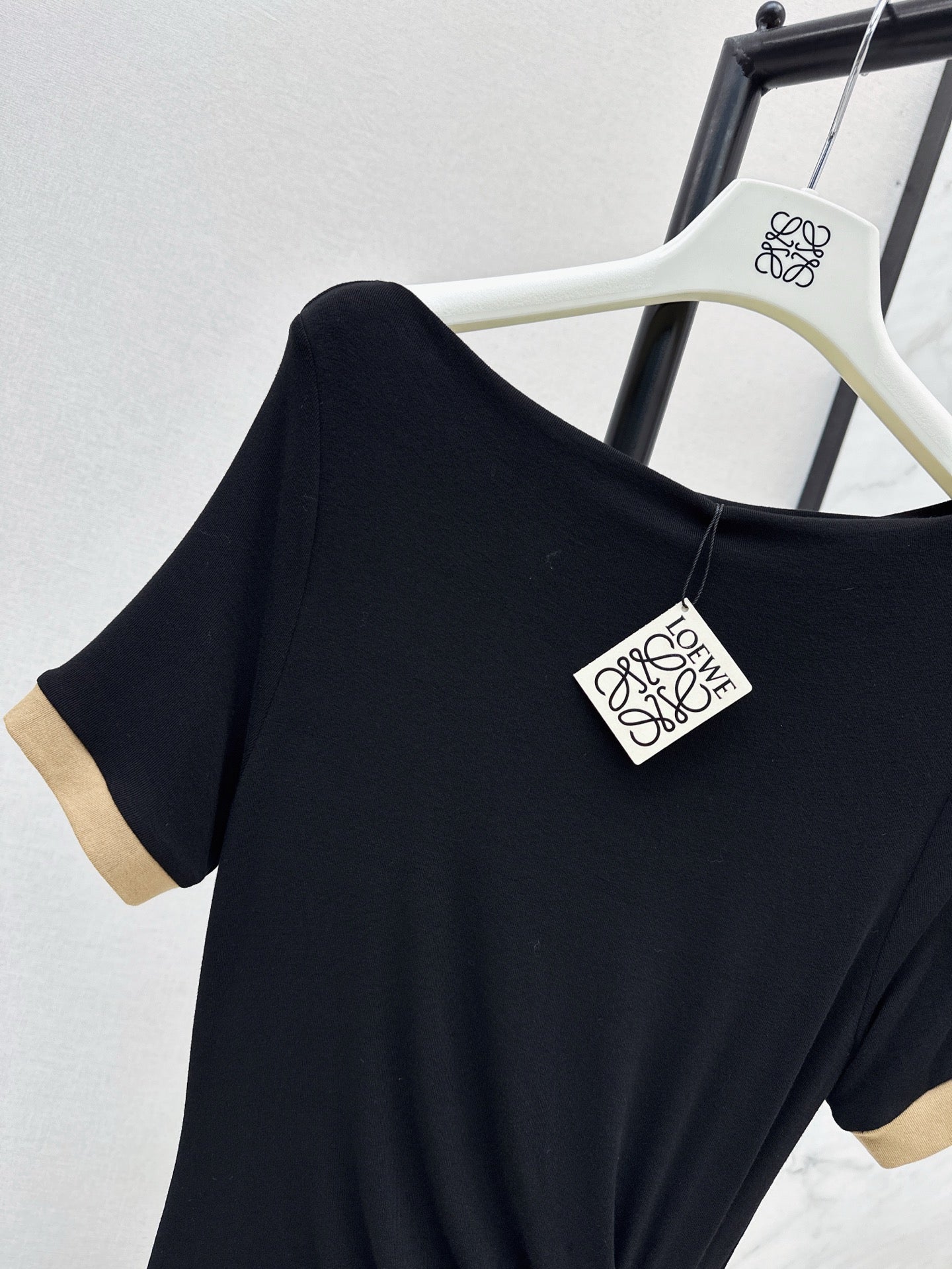 Loe 25ss pleated dress