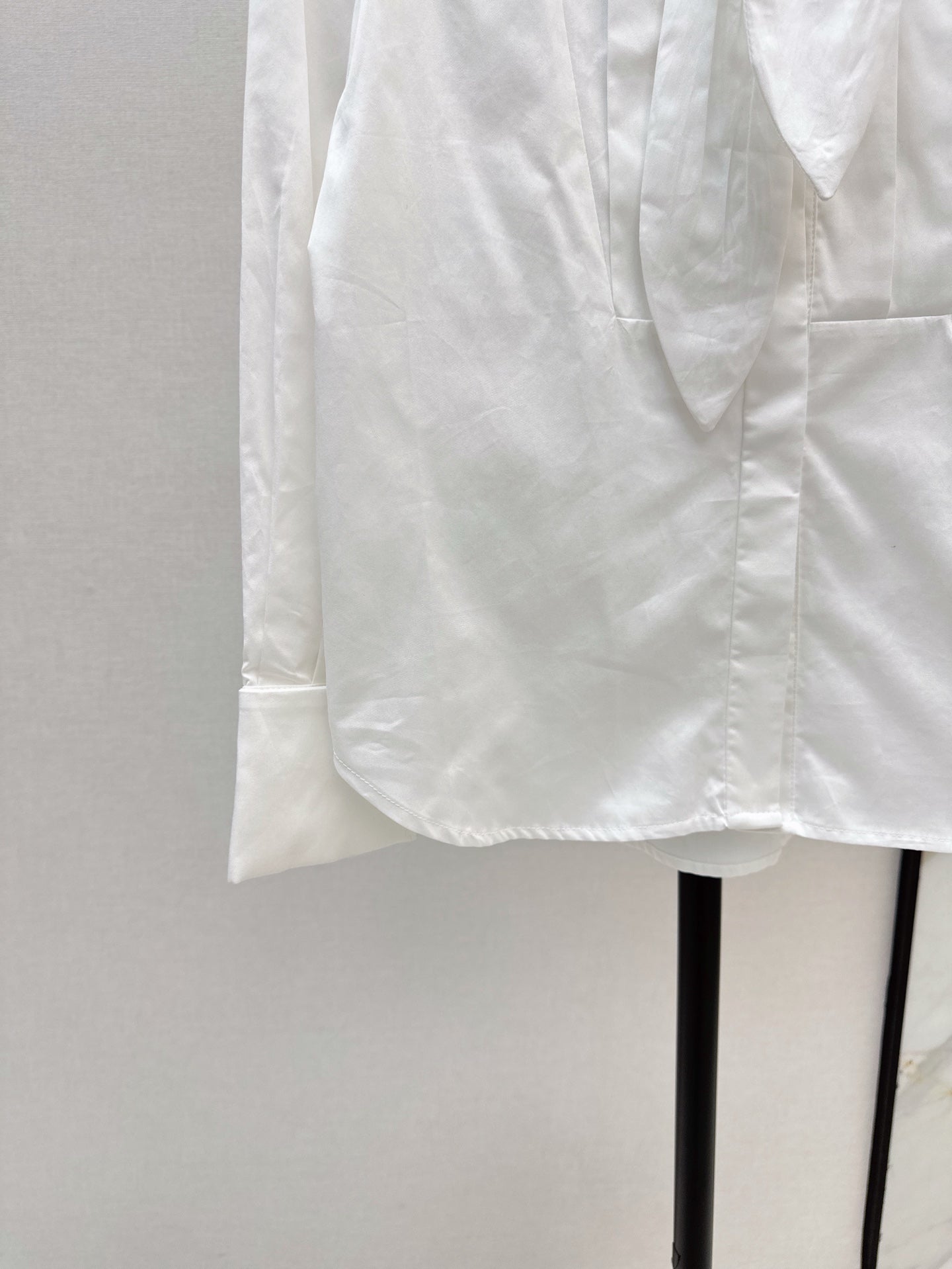 Loe 25ss pleated shirt