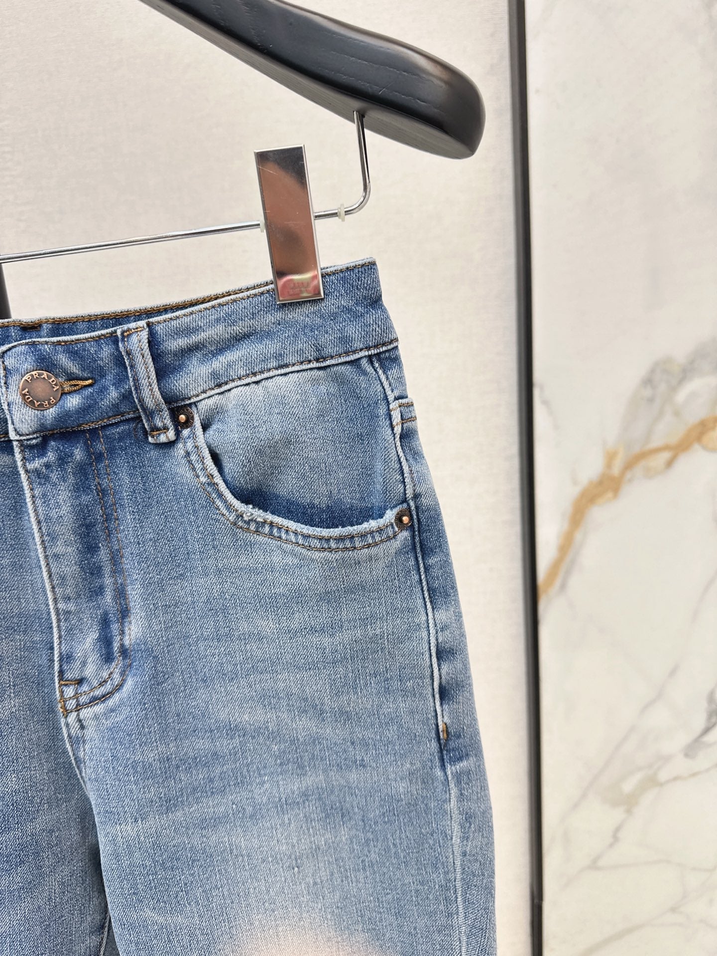 P 25ss embroidered jeans