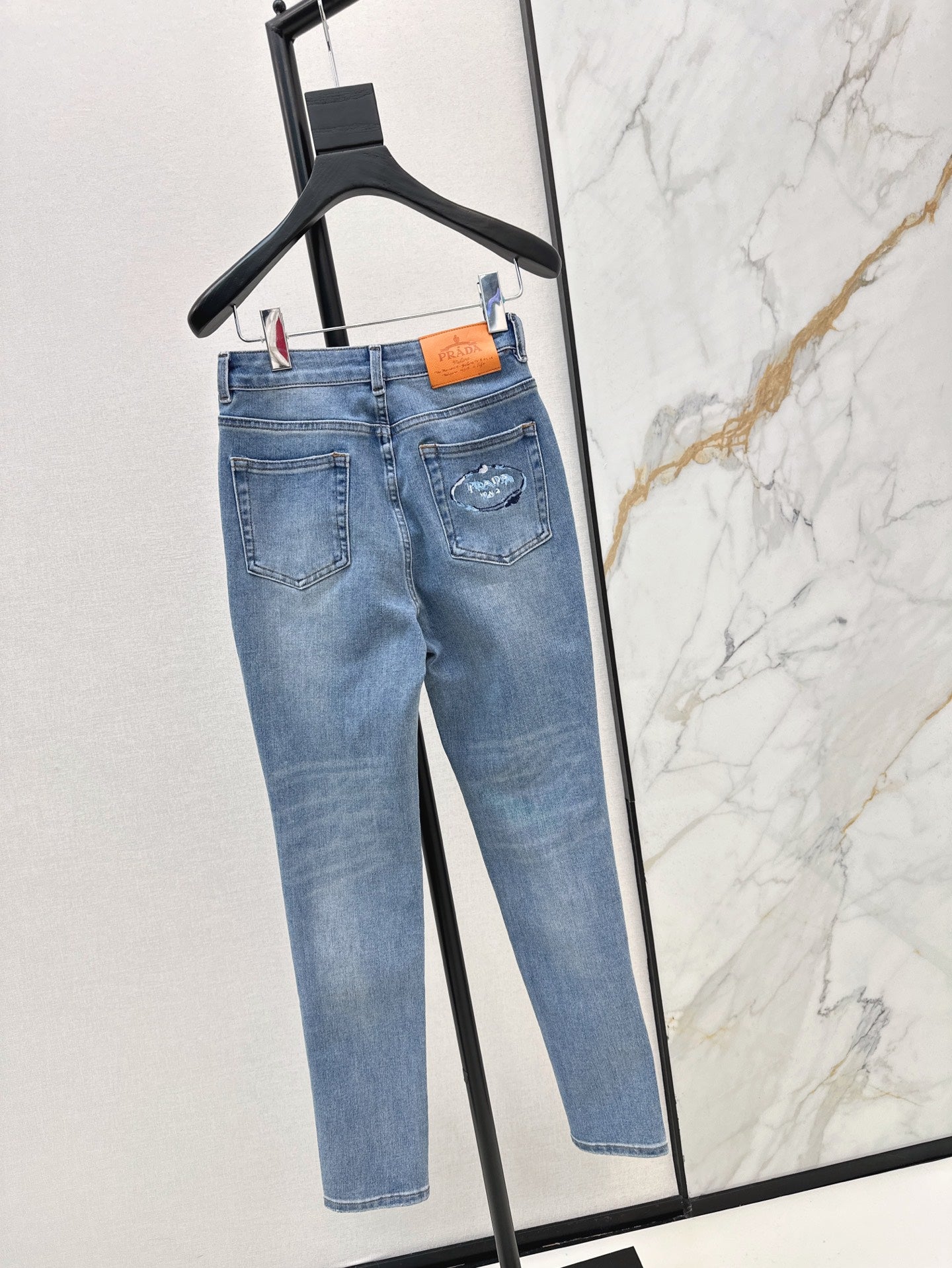 P 25ss embroidered jeans