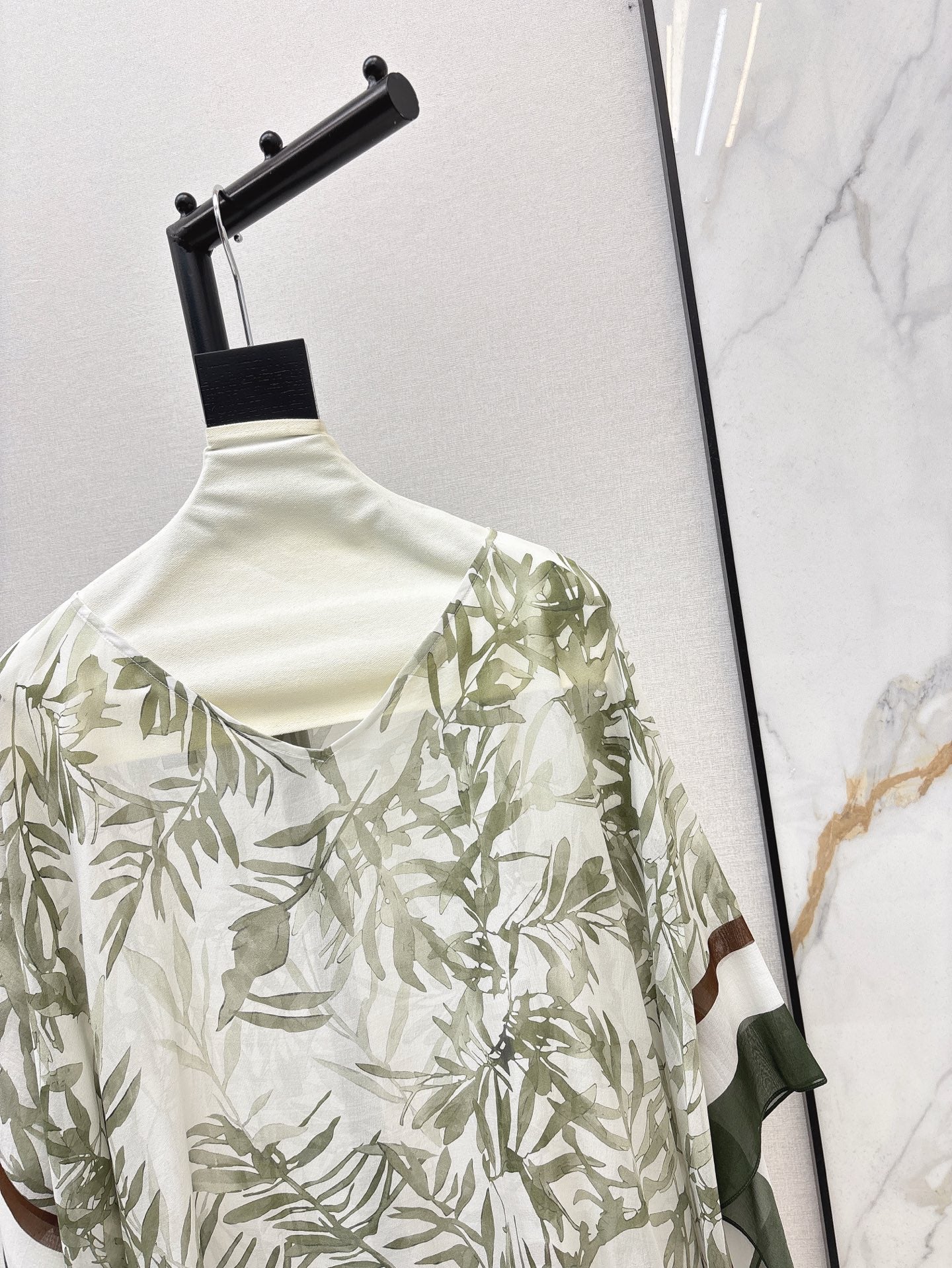 bru 25ss silk Cape top