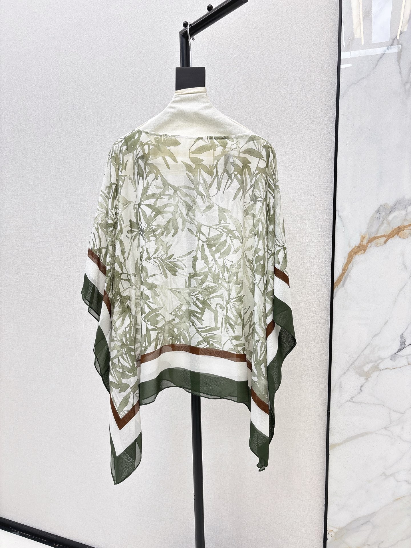 bru 25ss silk Cape top