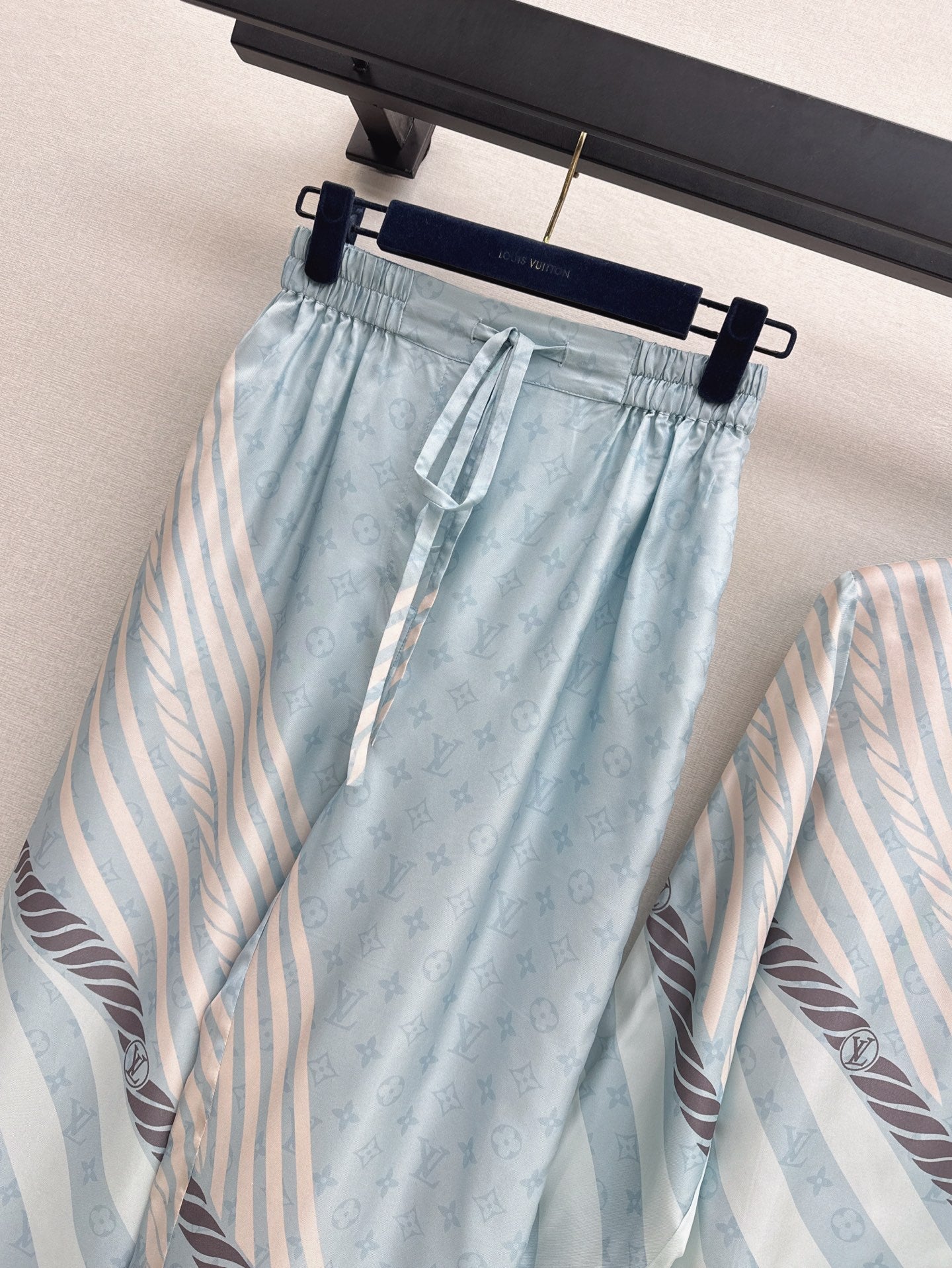 L 25ss silk shirt pants set