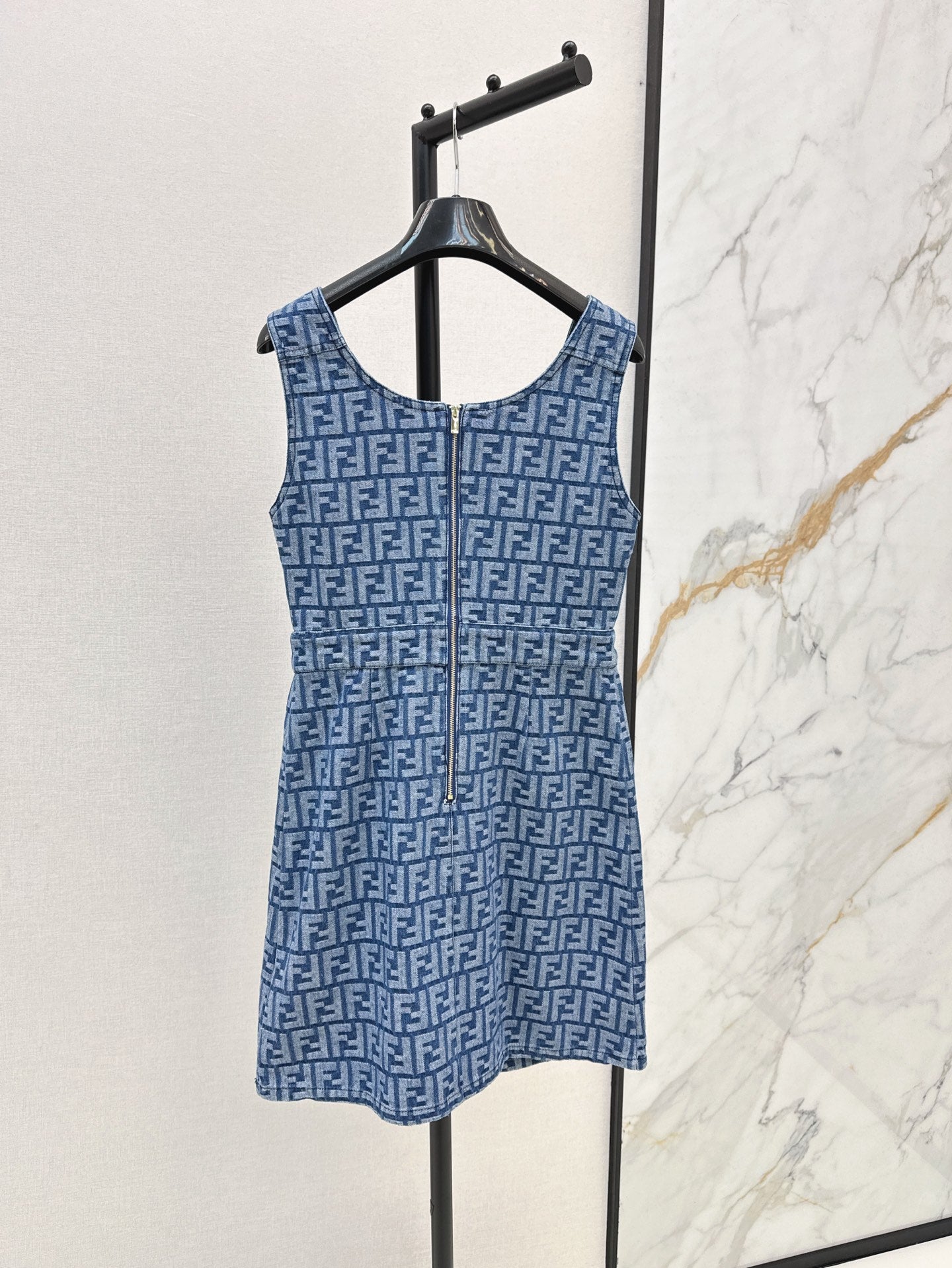 Fe 25ss sleeveless denim dress