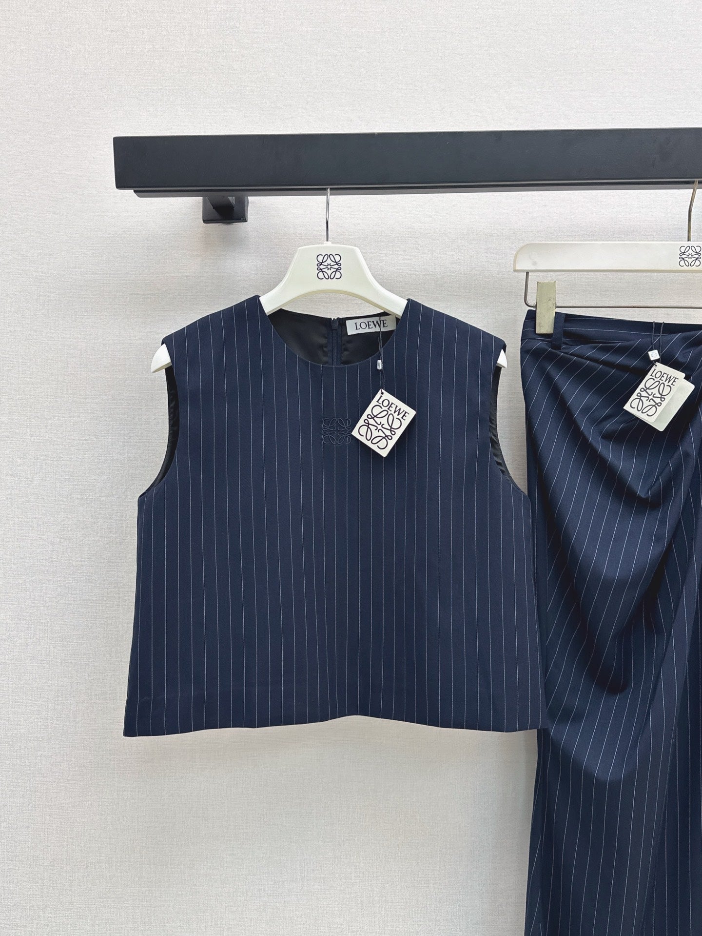 Loe 25ss pleated set