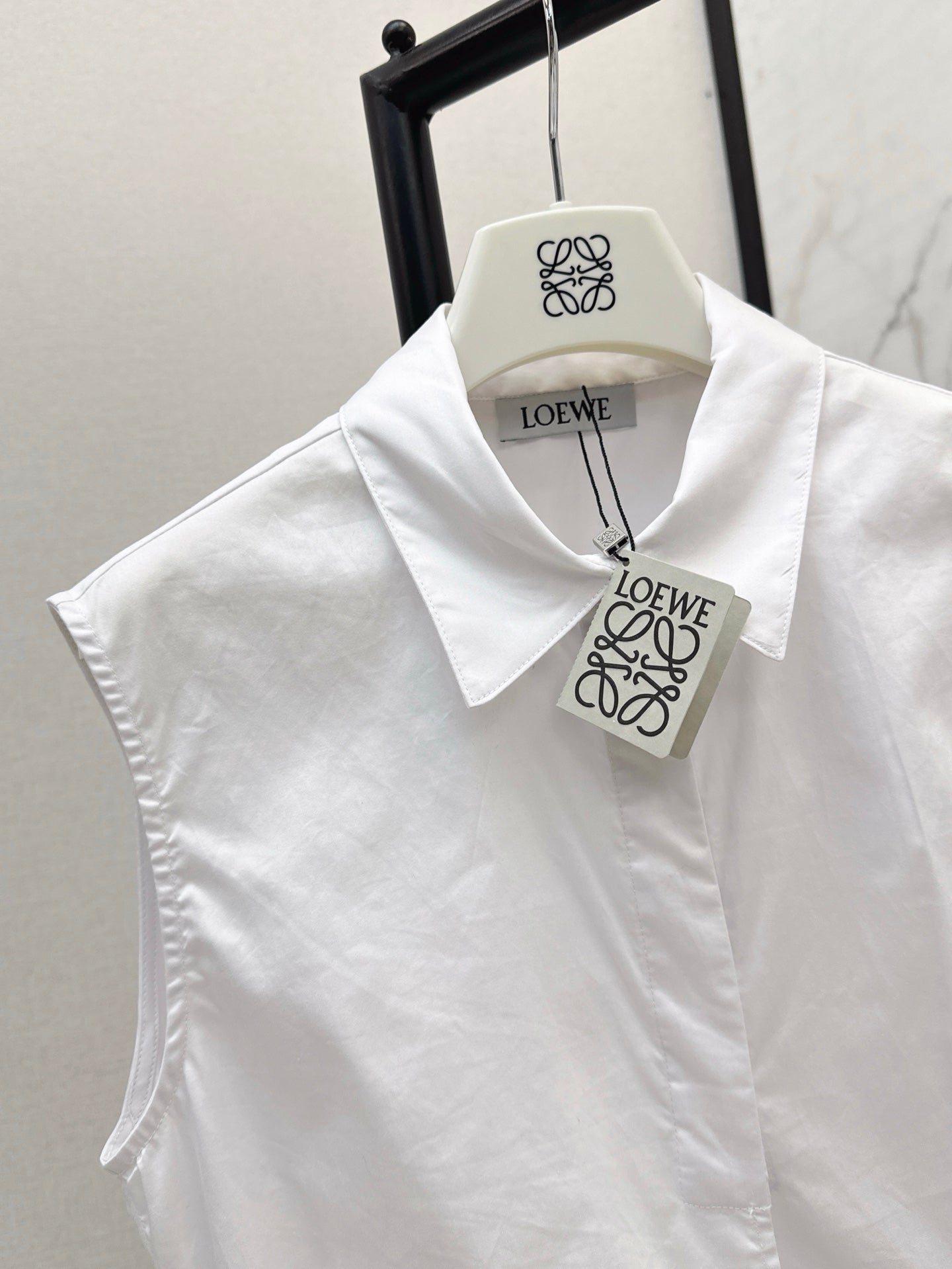 Loe 25ss pleated vest