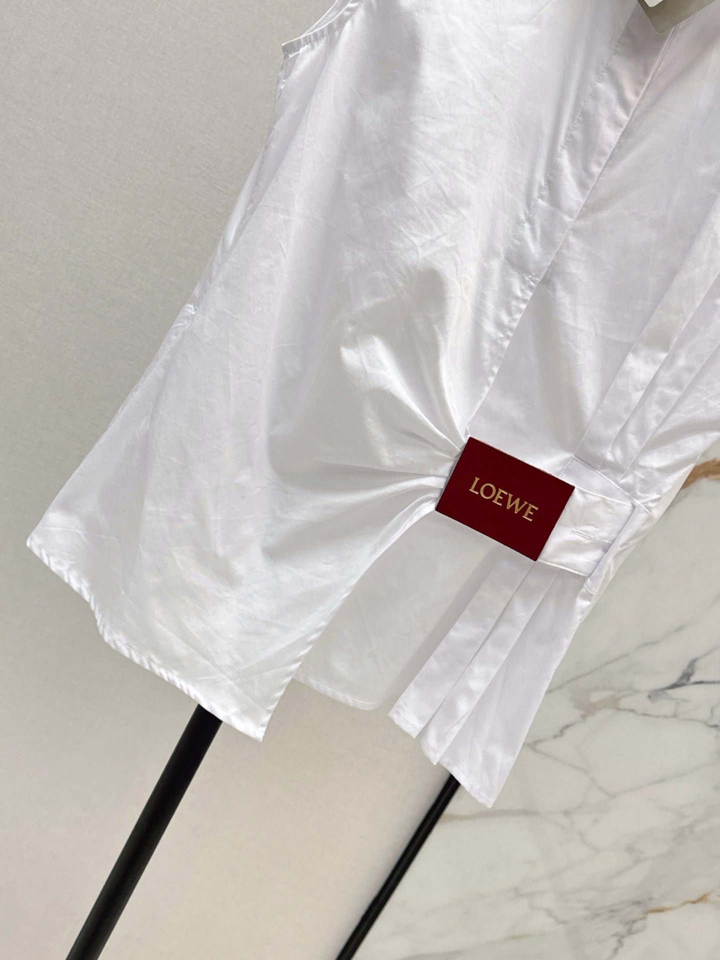 Loe 25ss pleated vest
