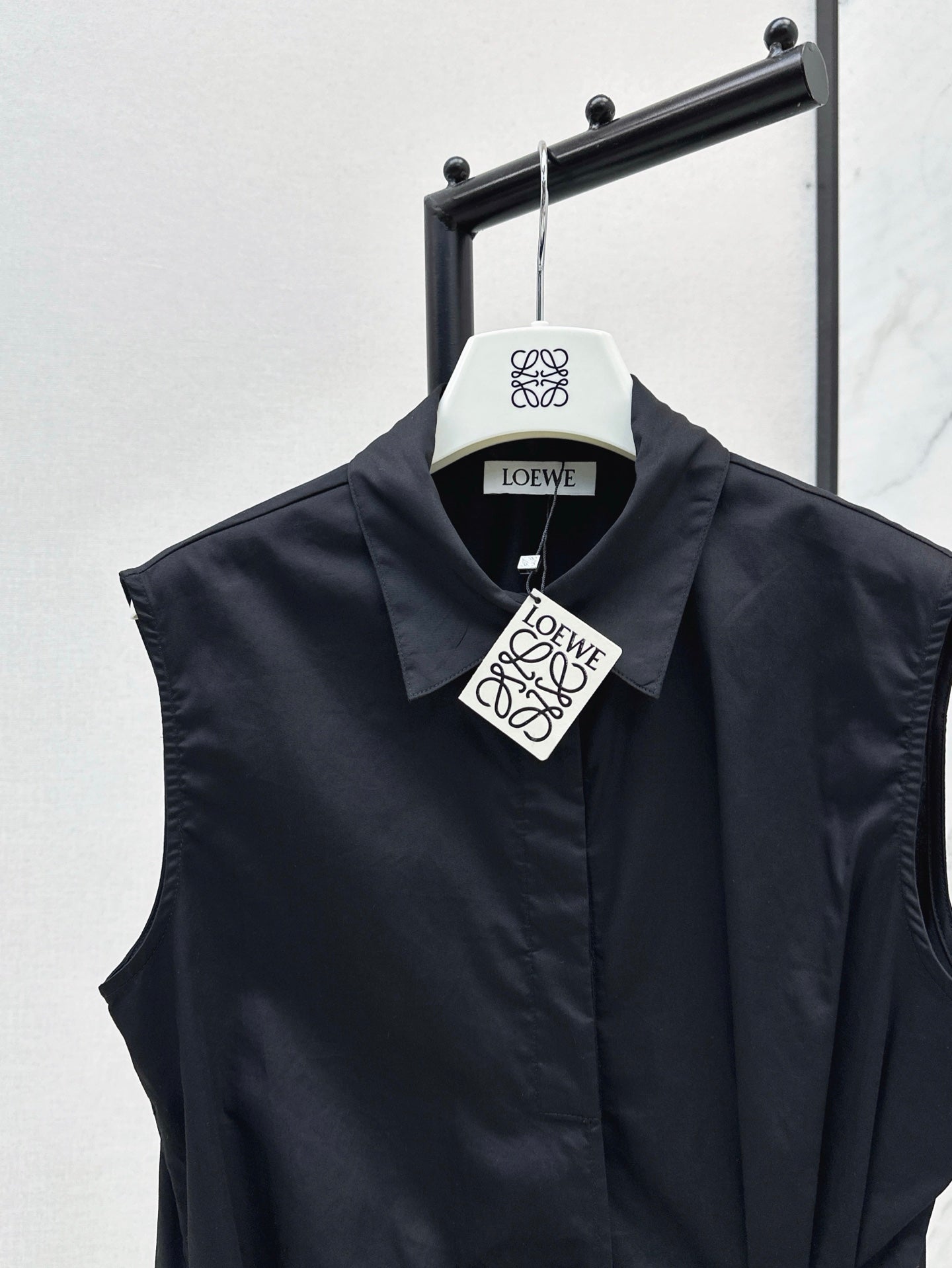 Loe 25ss pleated vest