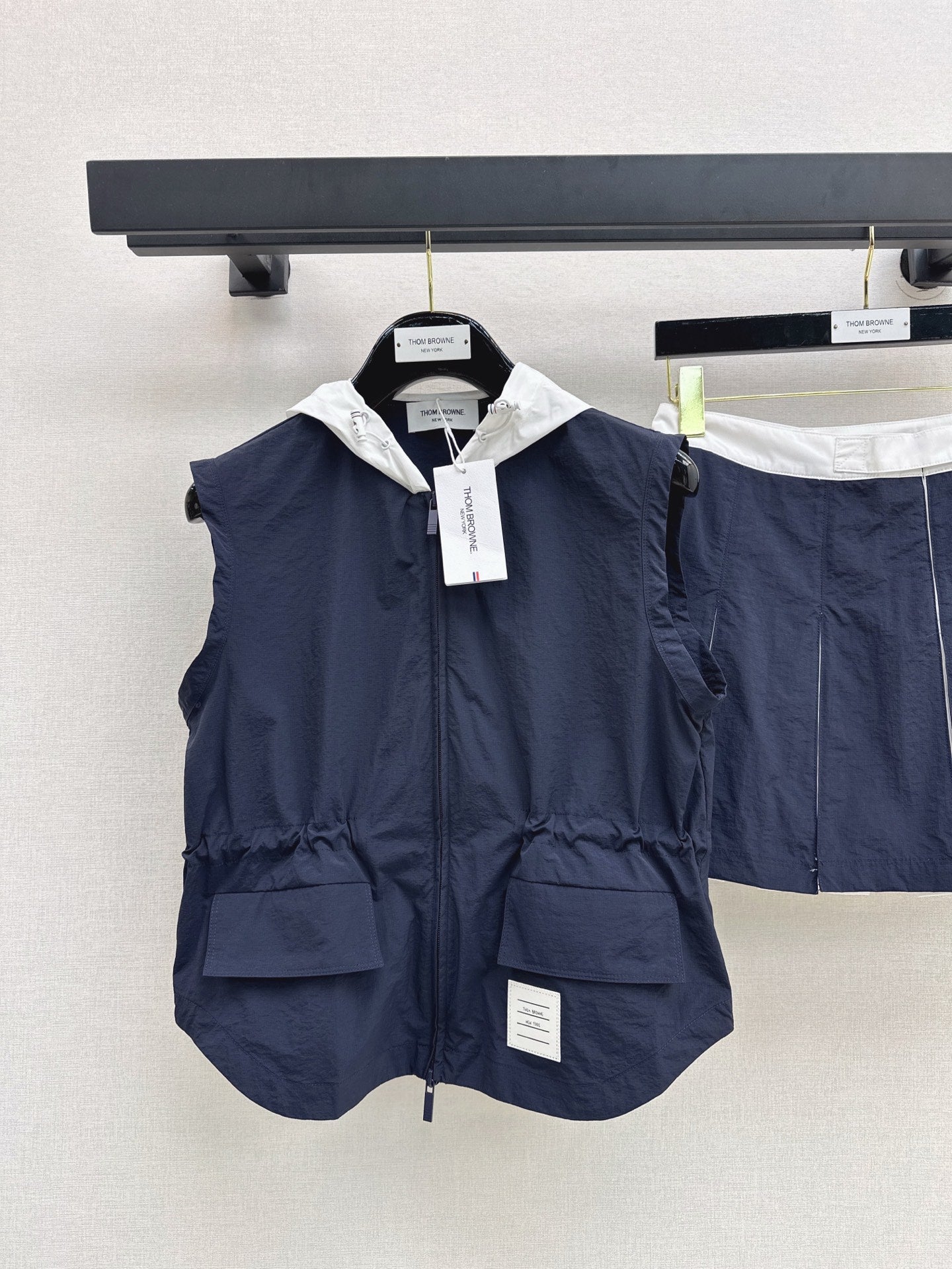 Th 25SS vest skirt set