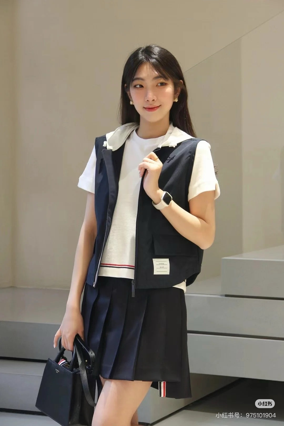 Th 25SS vest skirt set