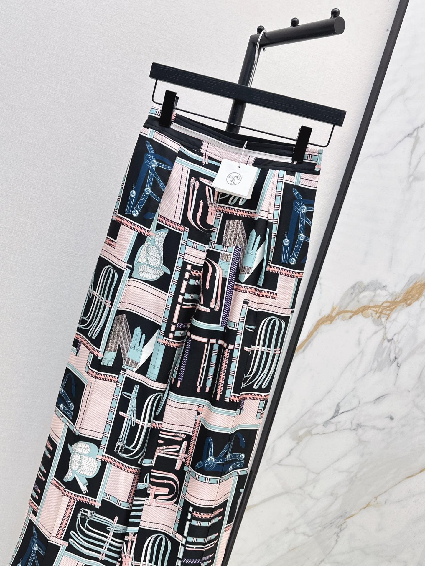 He 25ss print silk pants