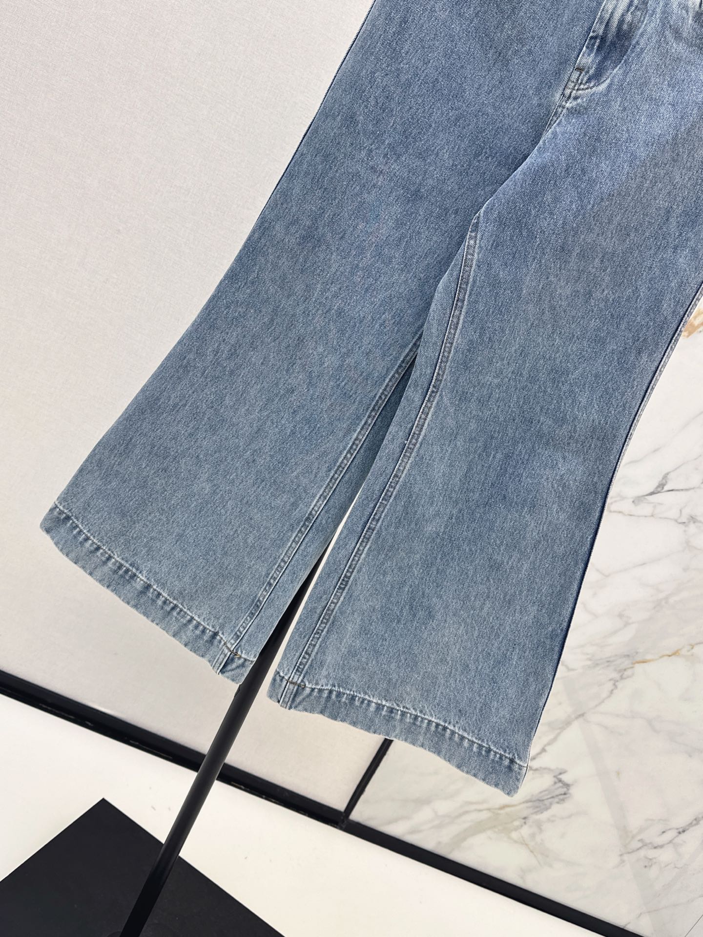Zim 25SS Flared jeans
