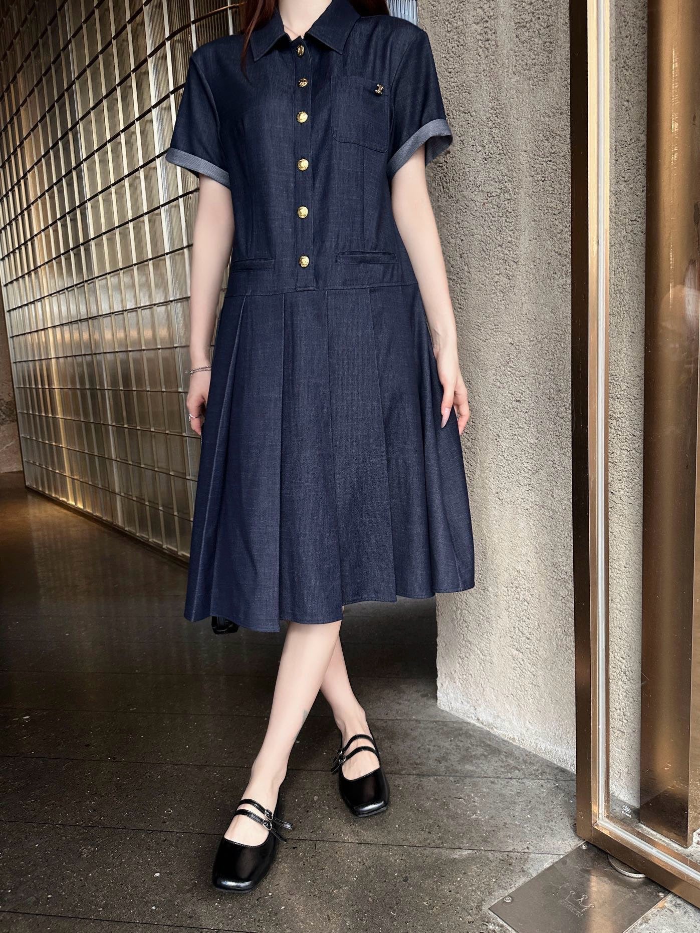 CH 25SS Denim dress