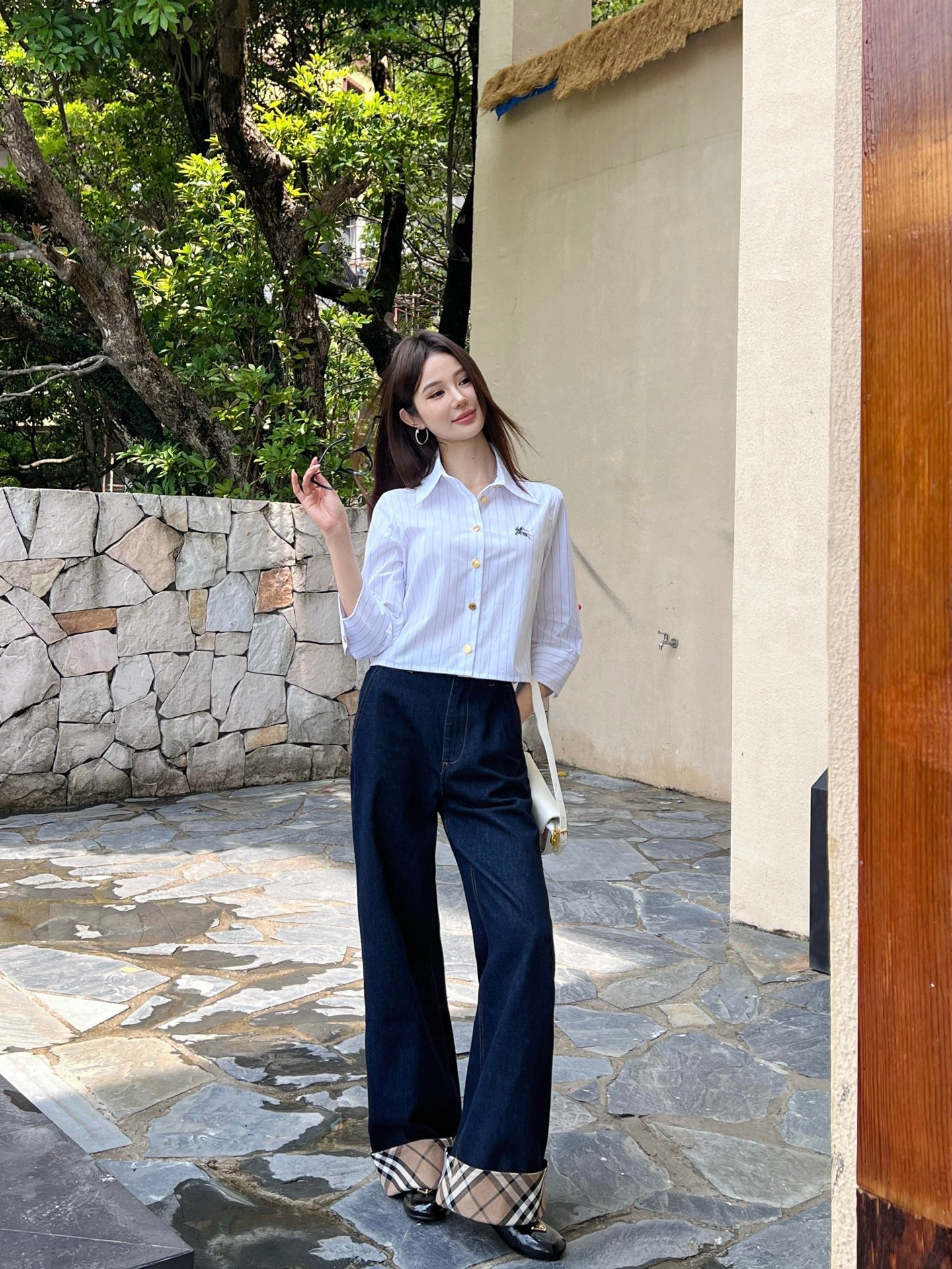 Bur 25ss crop shirt