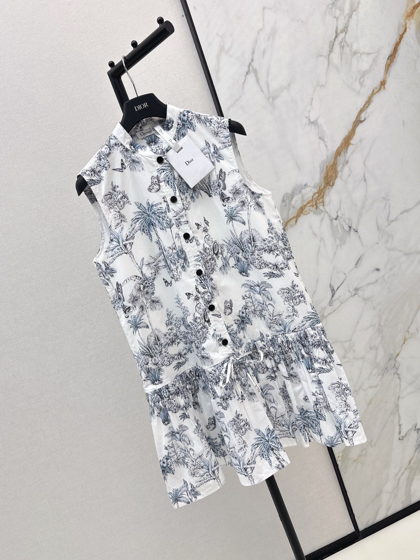 CD 25SS sleeveless dress