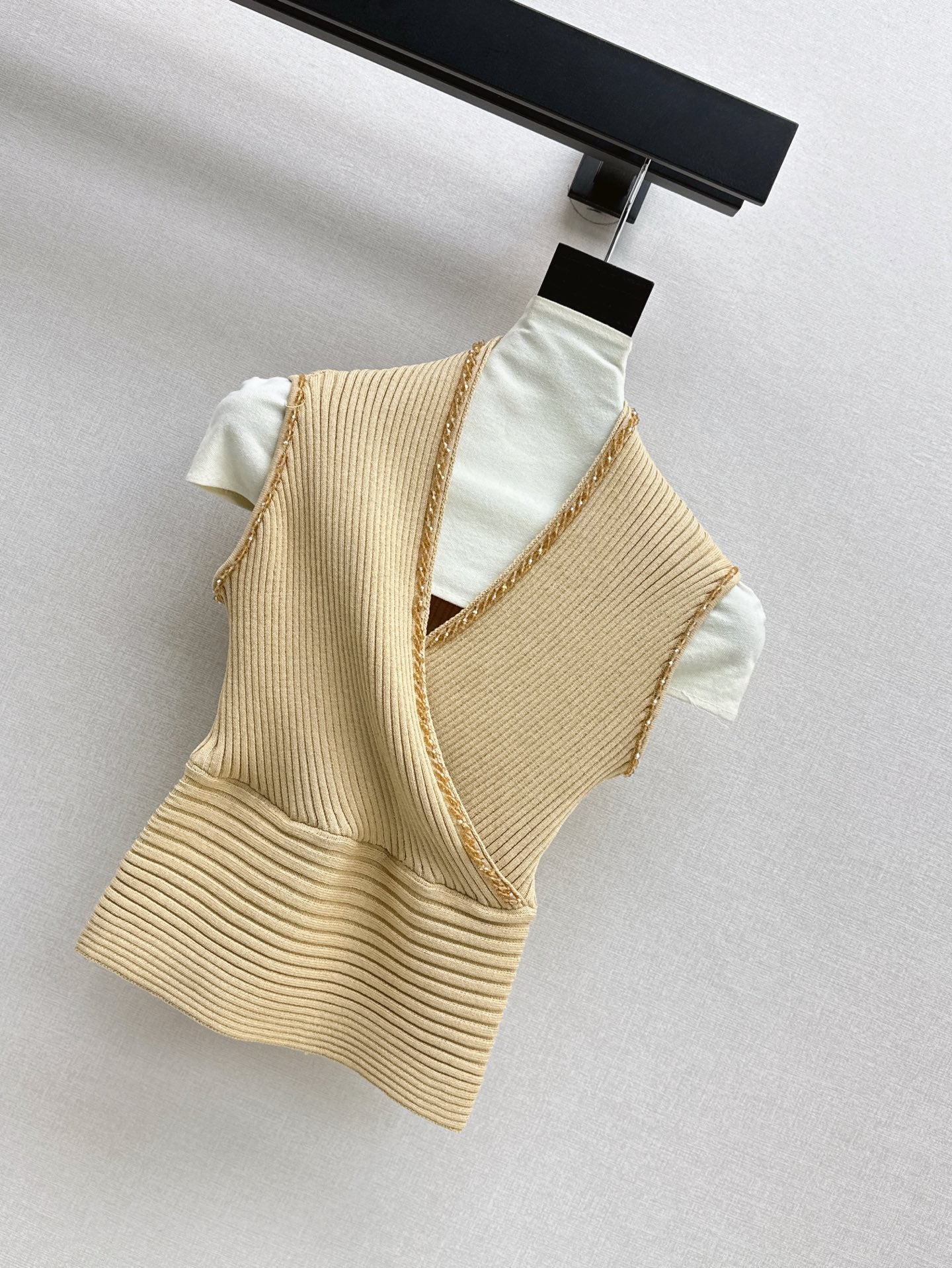 CD 25ss V-neck knit shirt