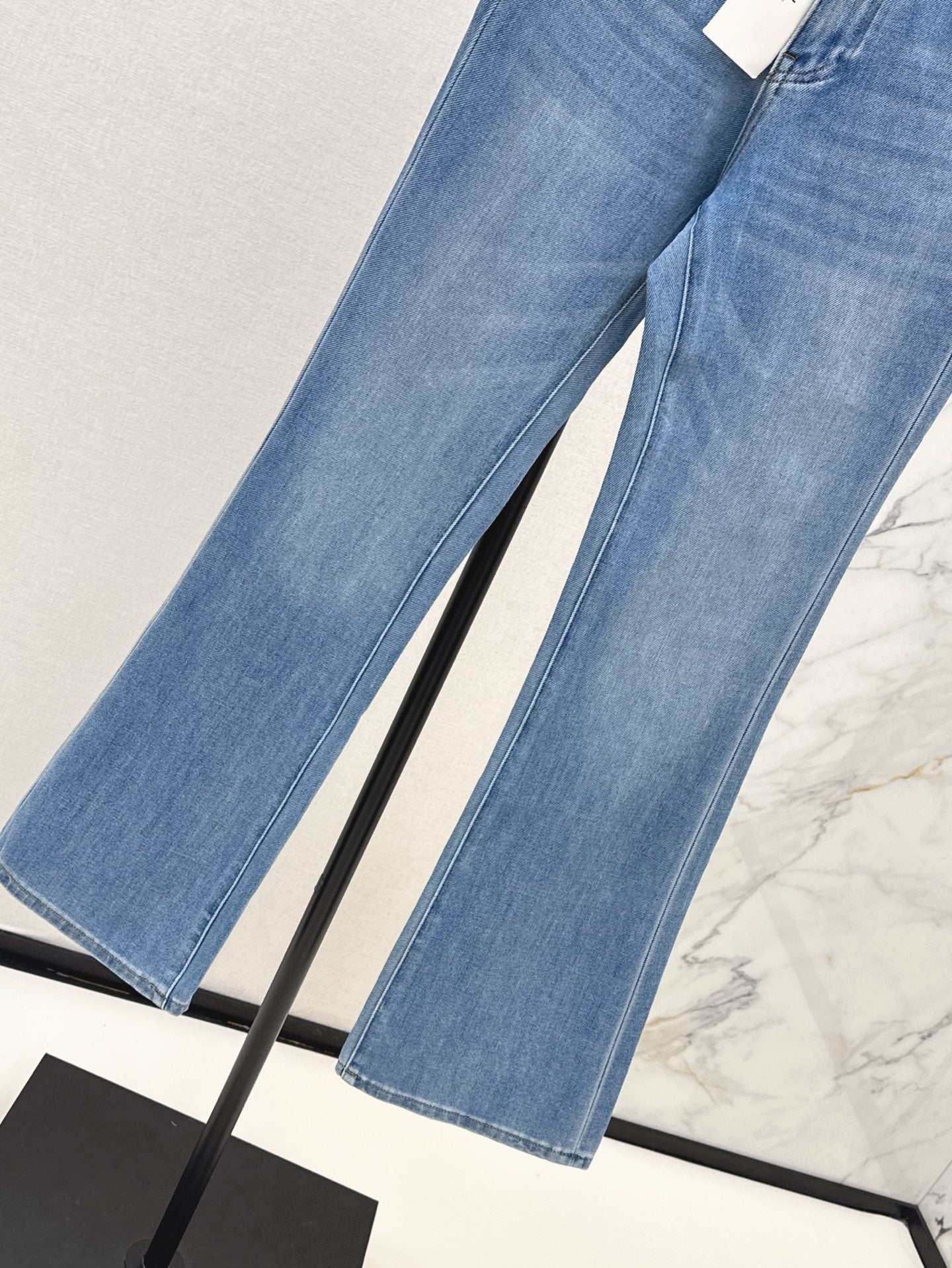 Celin 25ss straight jeans