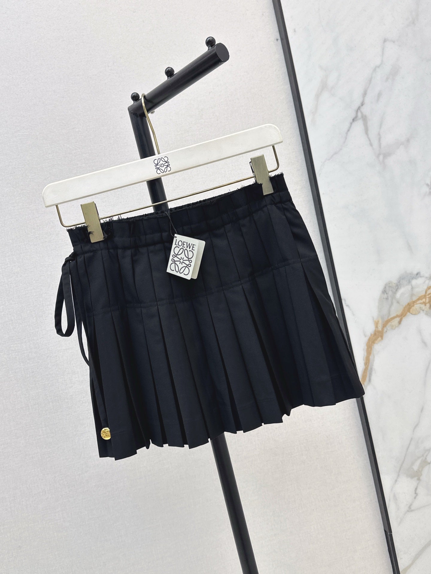Loe 25ss pleated skirt