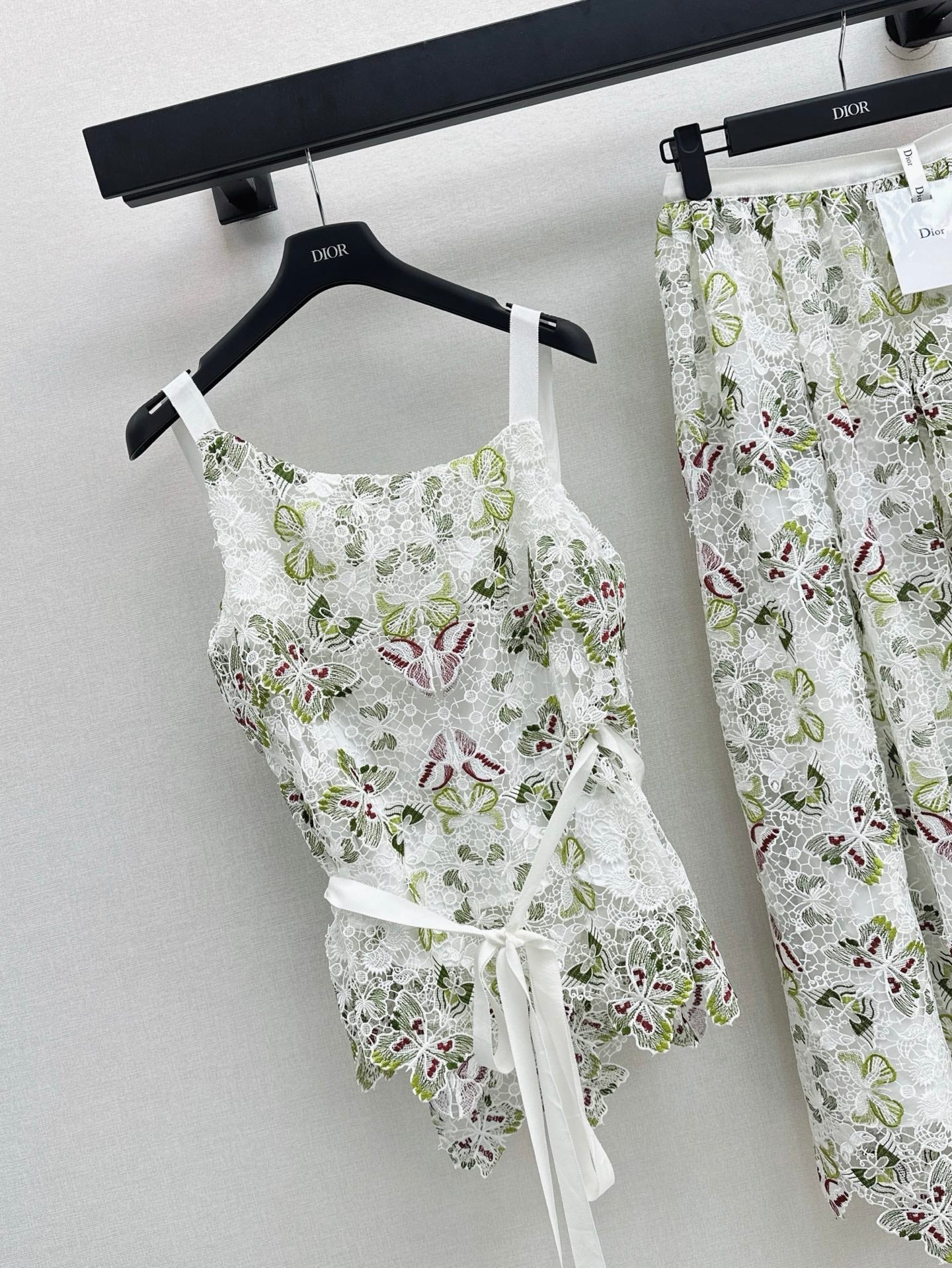 CD 25ss lace embroidered camisole