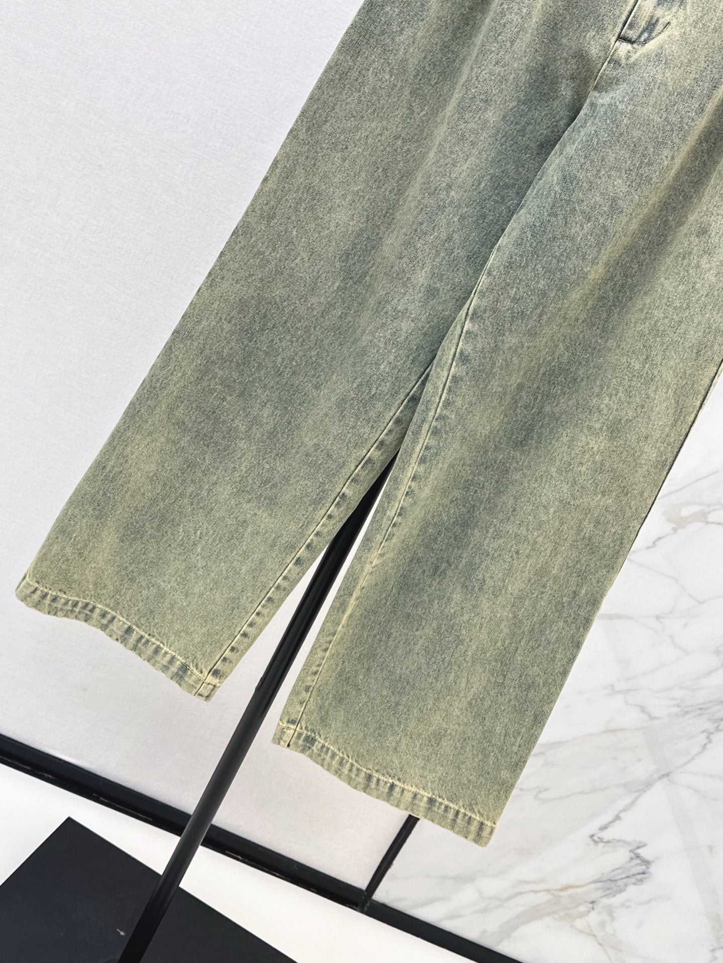 Loe 25ss straight jeans