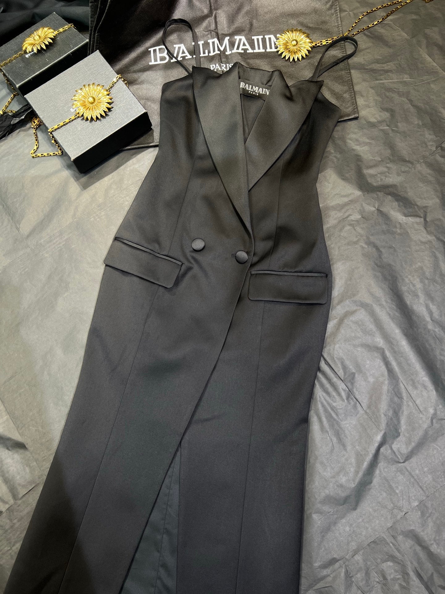 Balm sleeveless dress