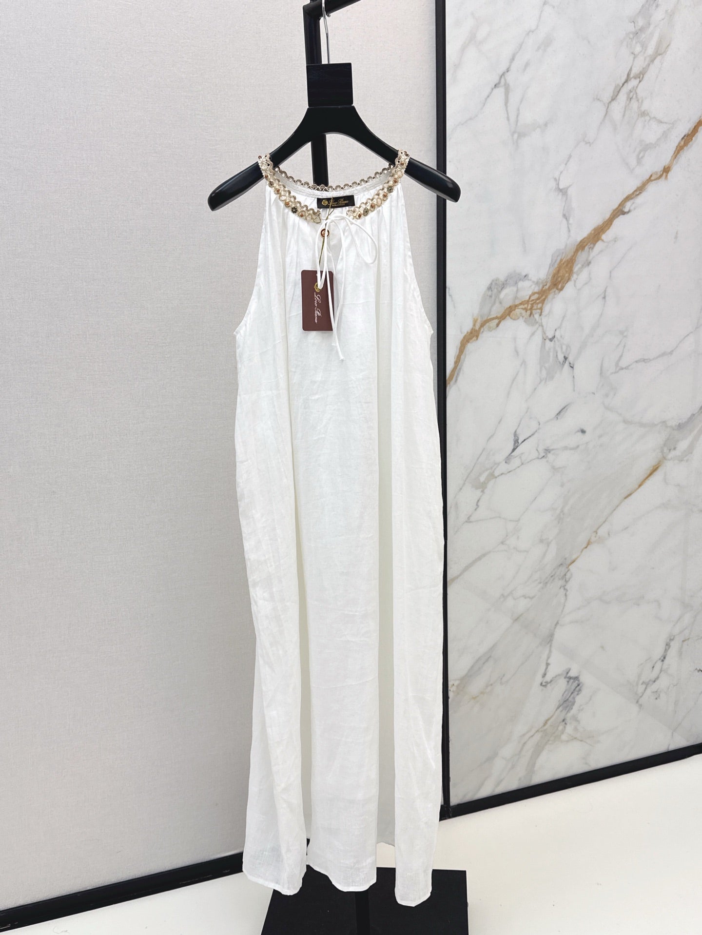 Loro 25ss linen sleeveless dress