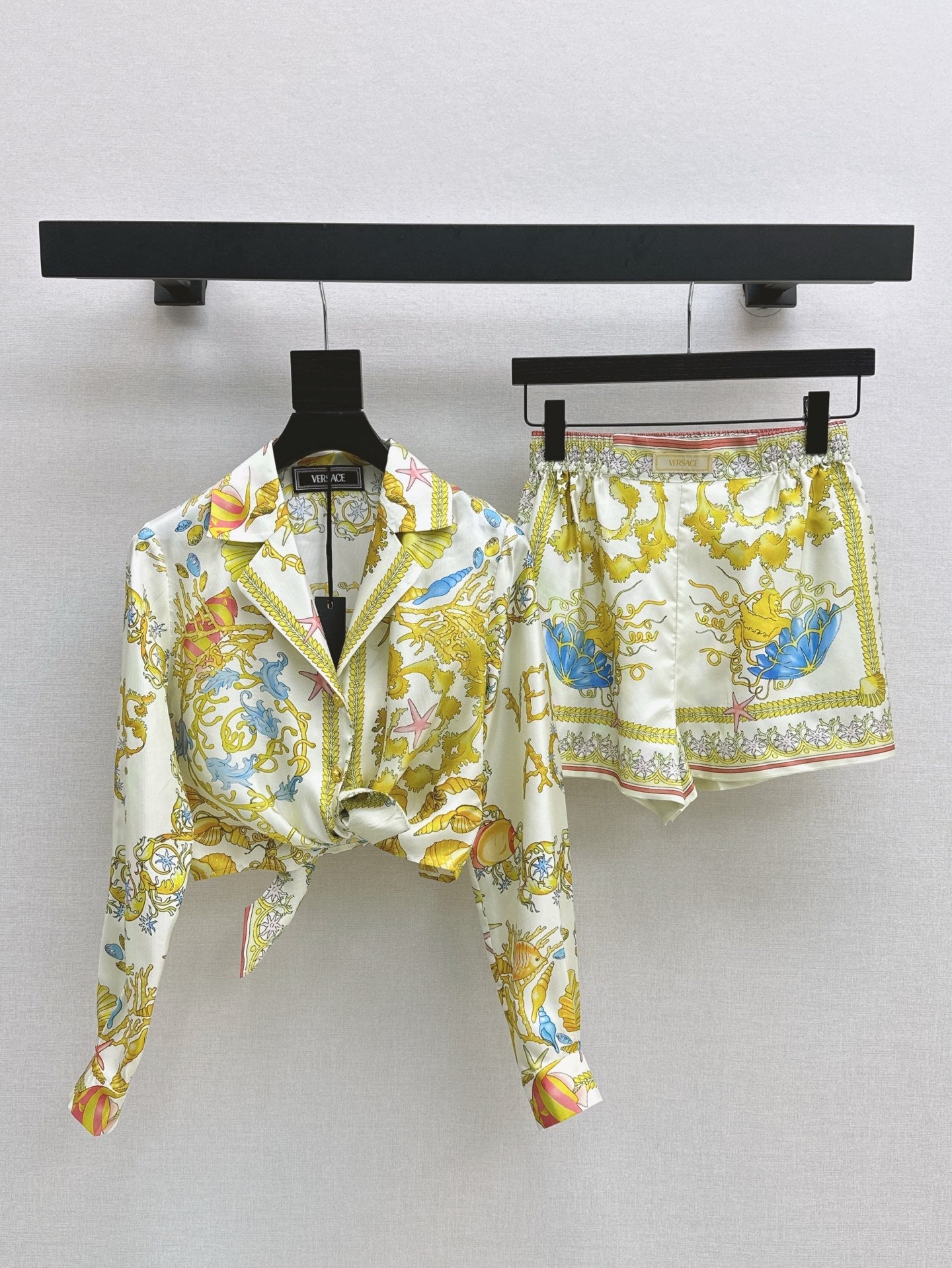 Vers 25ss silk crop shirt