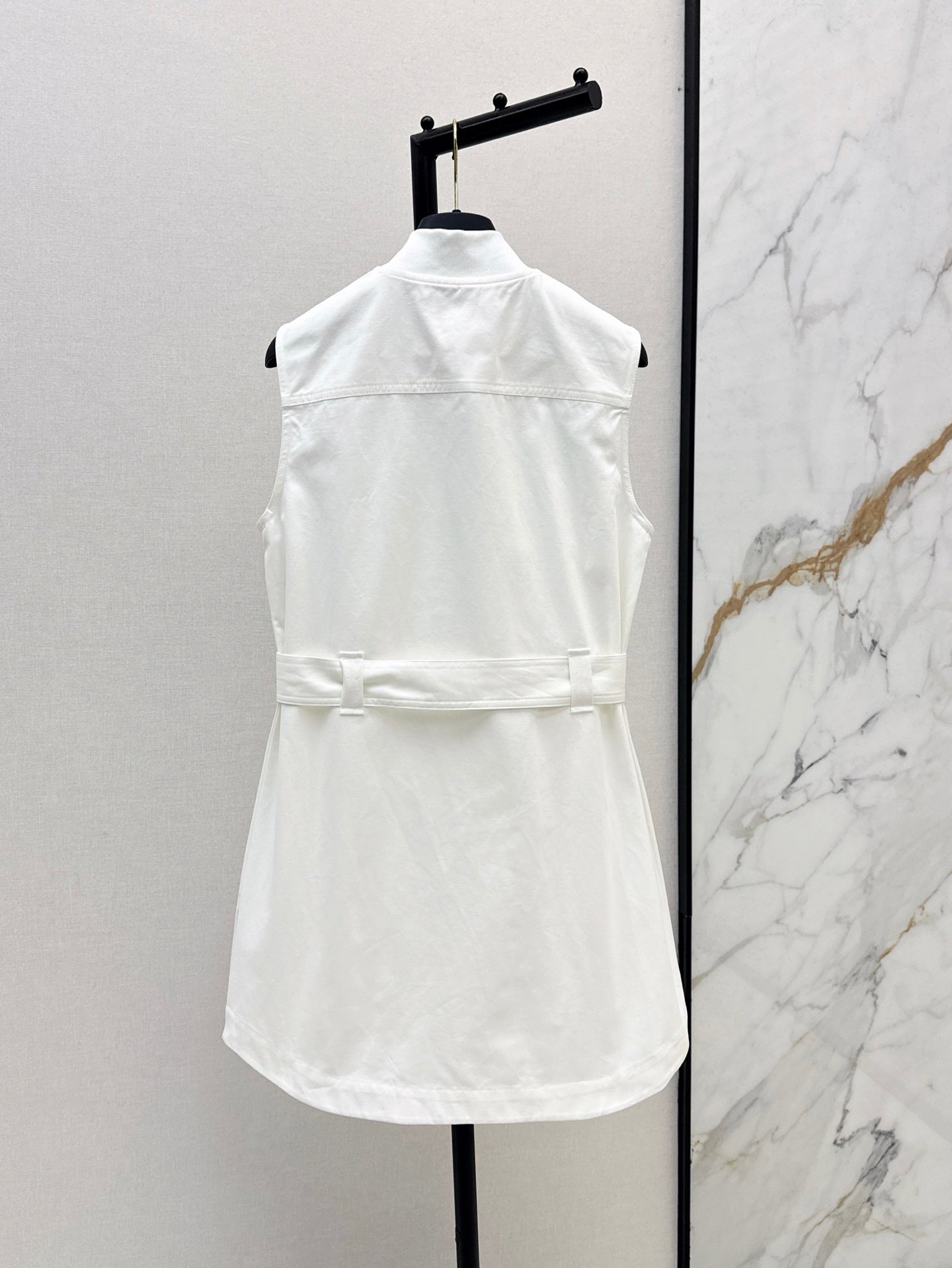 Her 25ss sleeveless dress