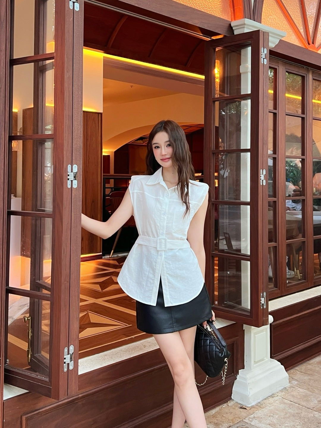 Loe 25ss sleeveless shirt