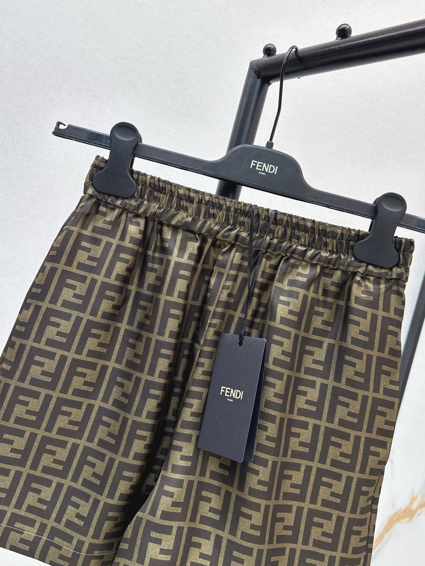 Fen 25ss silk short
